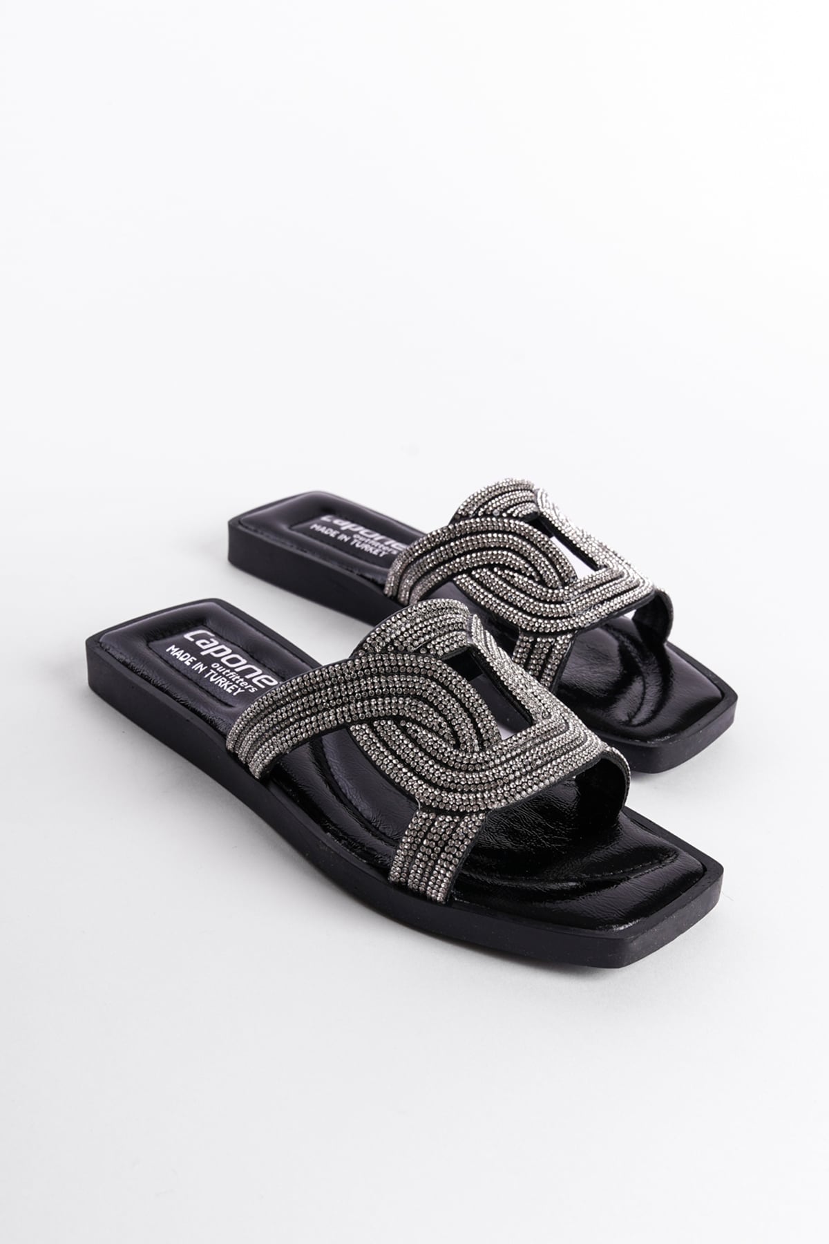 Capone Outfitters HRM09 Women Black Sandal