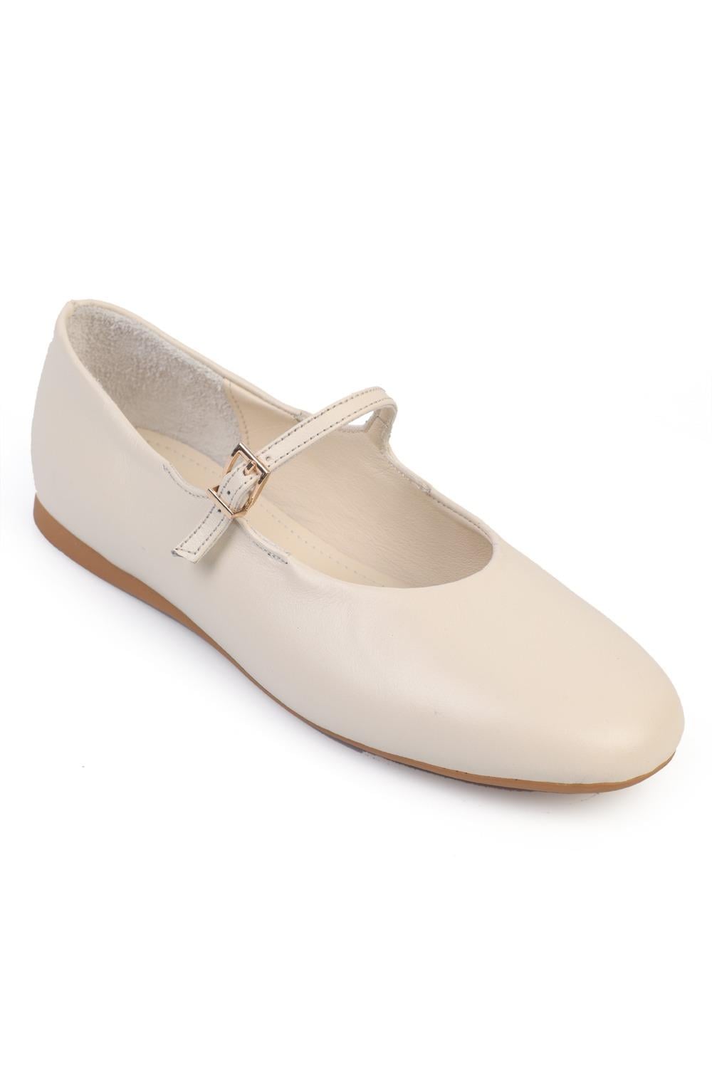 Capone Outfitters S27 Women White Ballerina