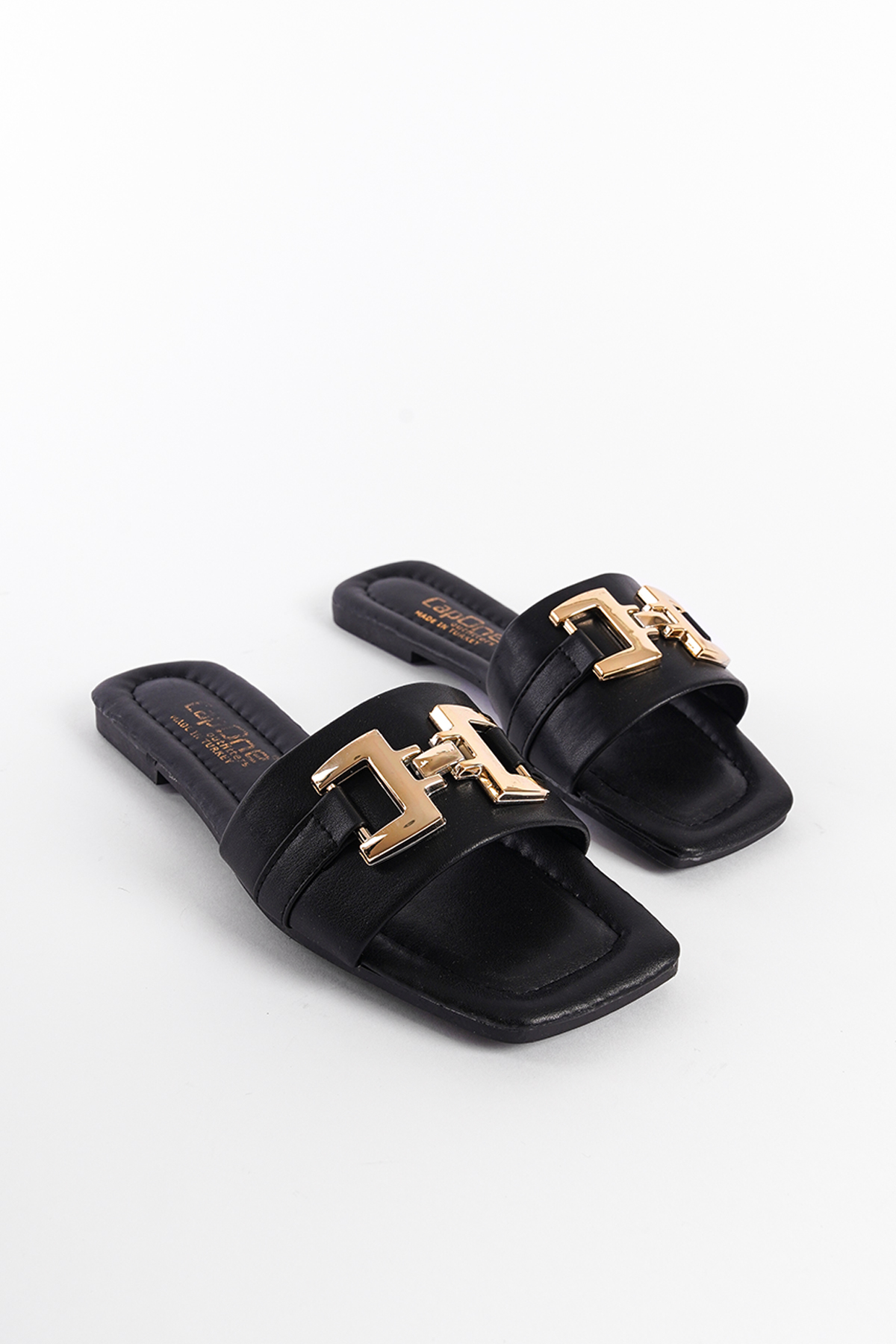Capone Outfitters SH50 Women Black Sandal