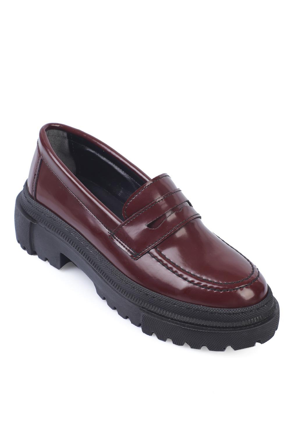 Capone Oval Toe Track Sole Patent Woman Loafer