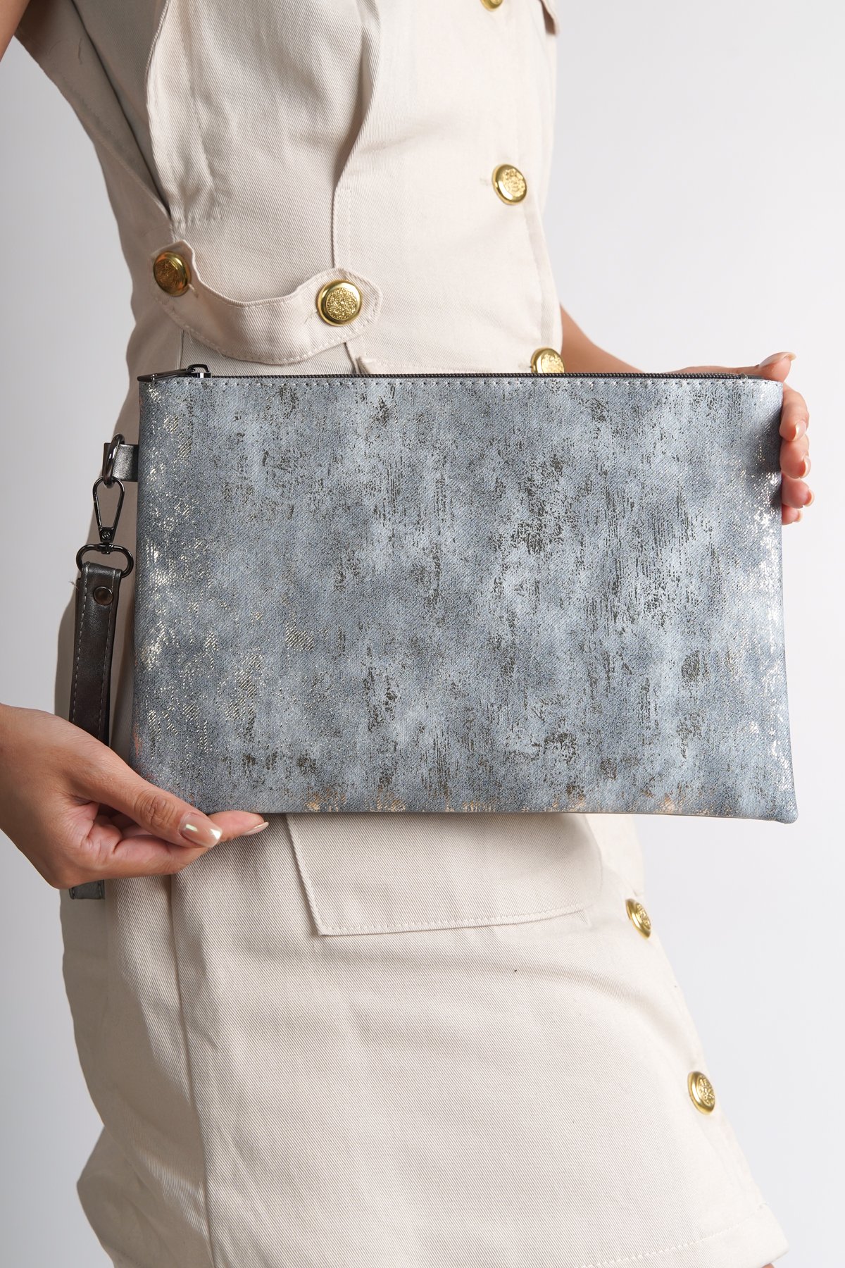 Capone Paris Women Blue Wrislet