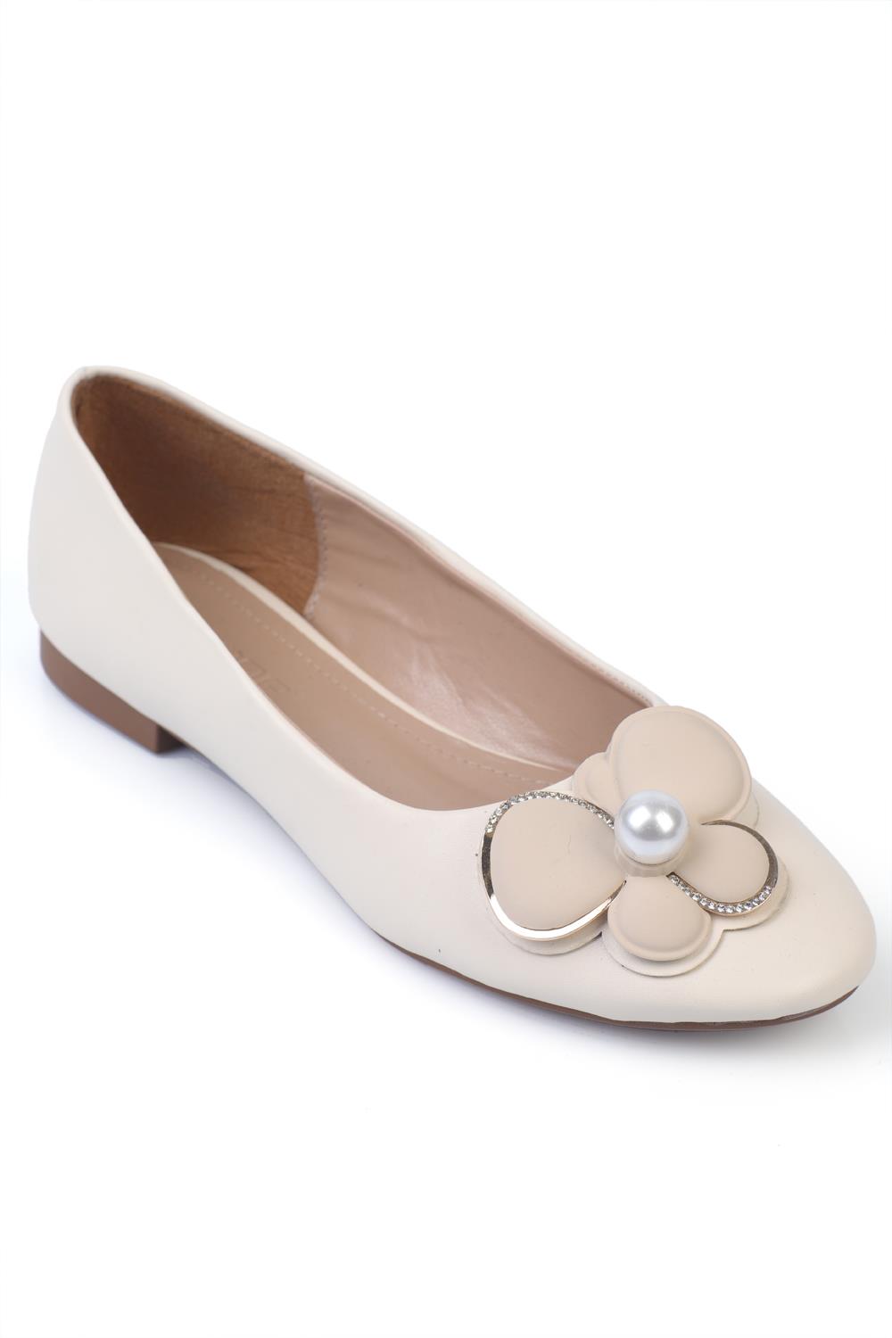 Capone Pearls and Floral Accessories Women Beige Ballerina