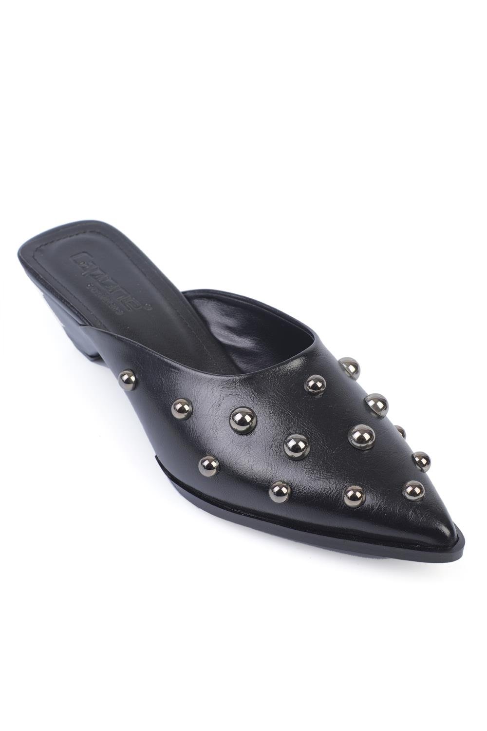 Capone Pointed Closed Toe Metal Accessorized Women Black Sandals