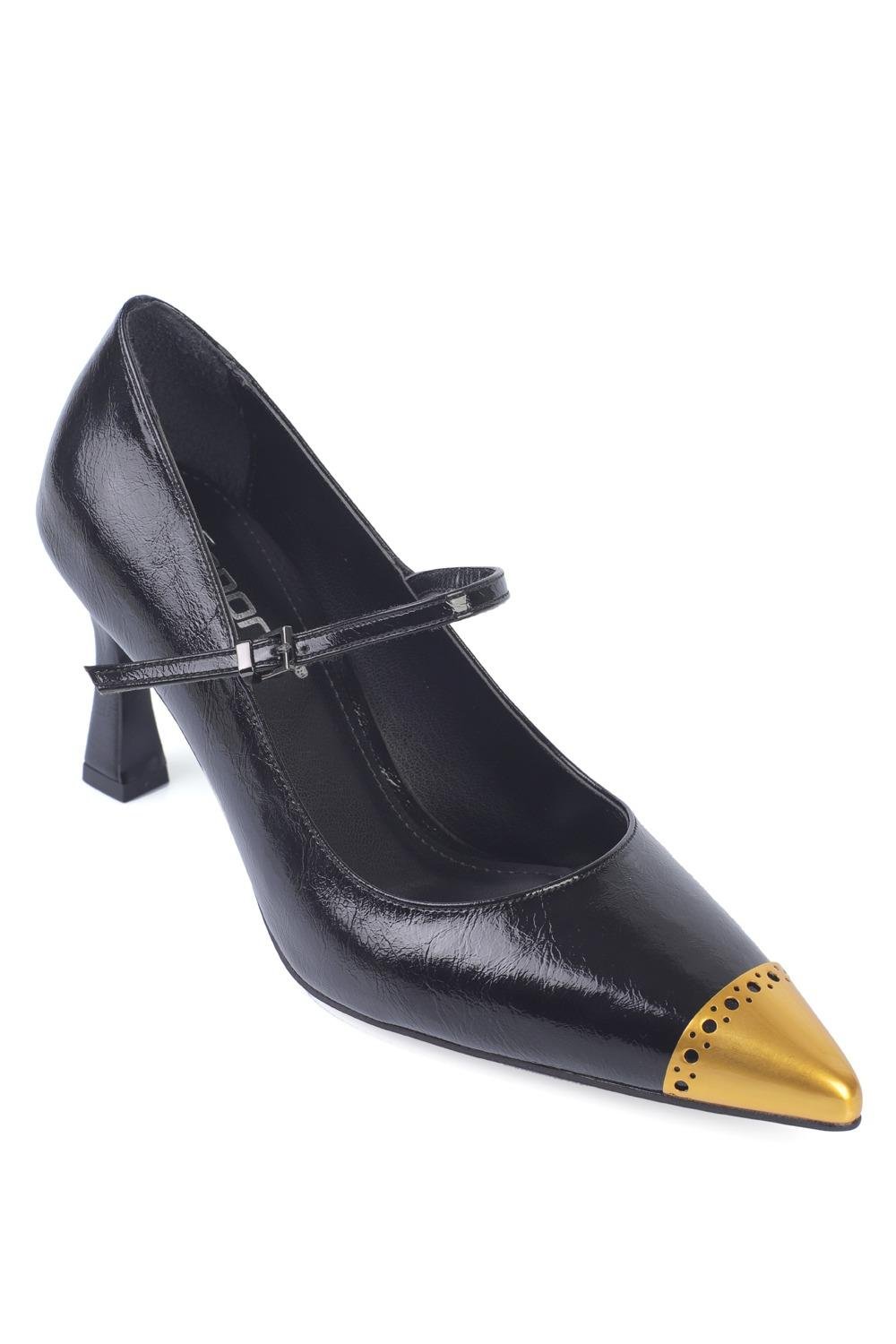 Capone Pointed Metal Toe Faux Patent Women Black Crinkle Patent Shoes