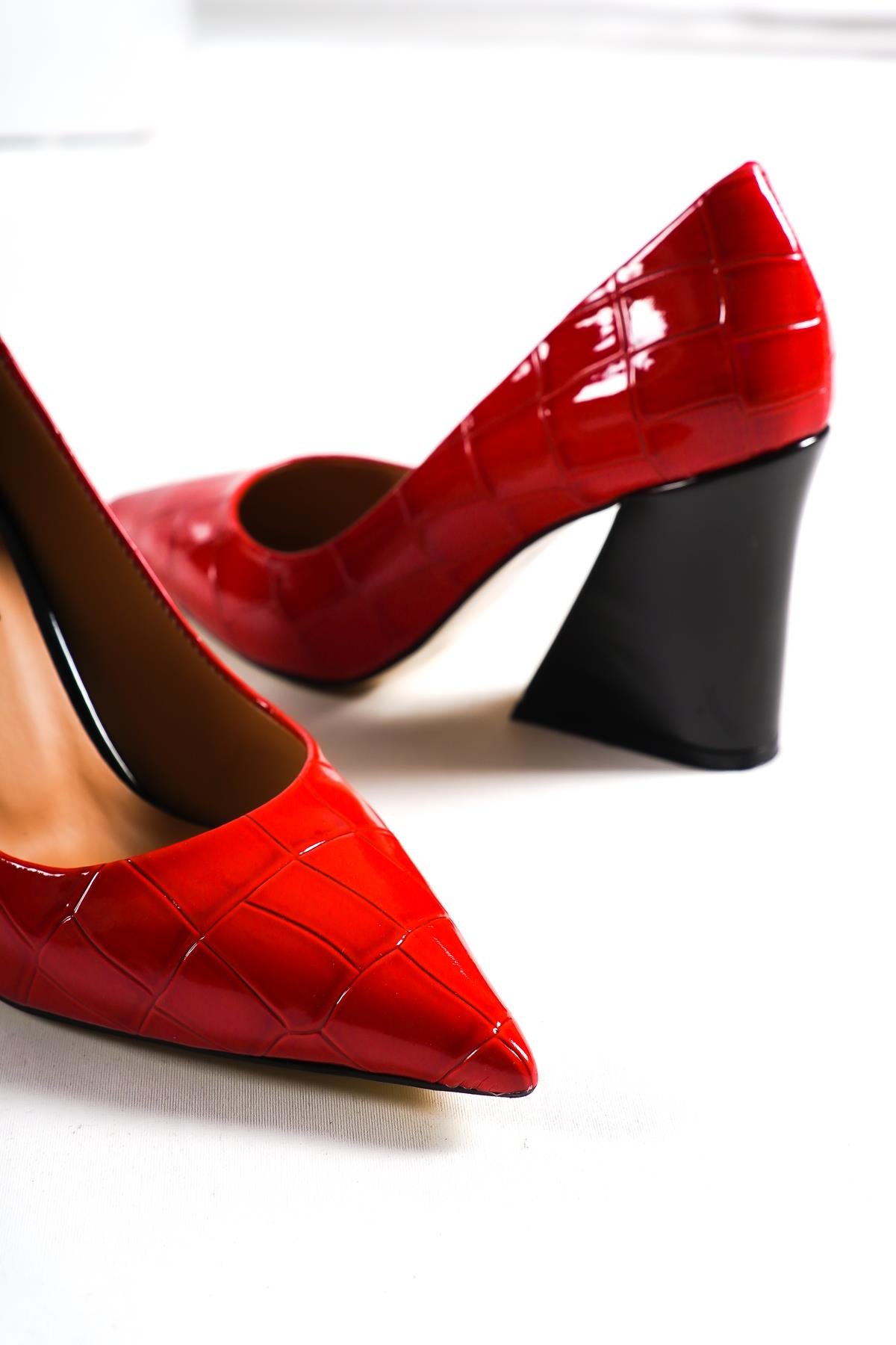 Capone Pointed Toe Block High Heel Women Red Shoes