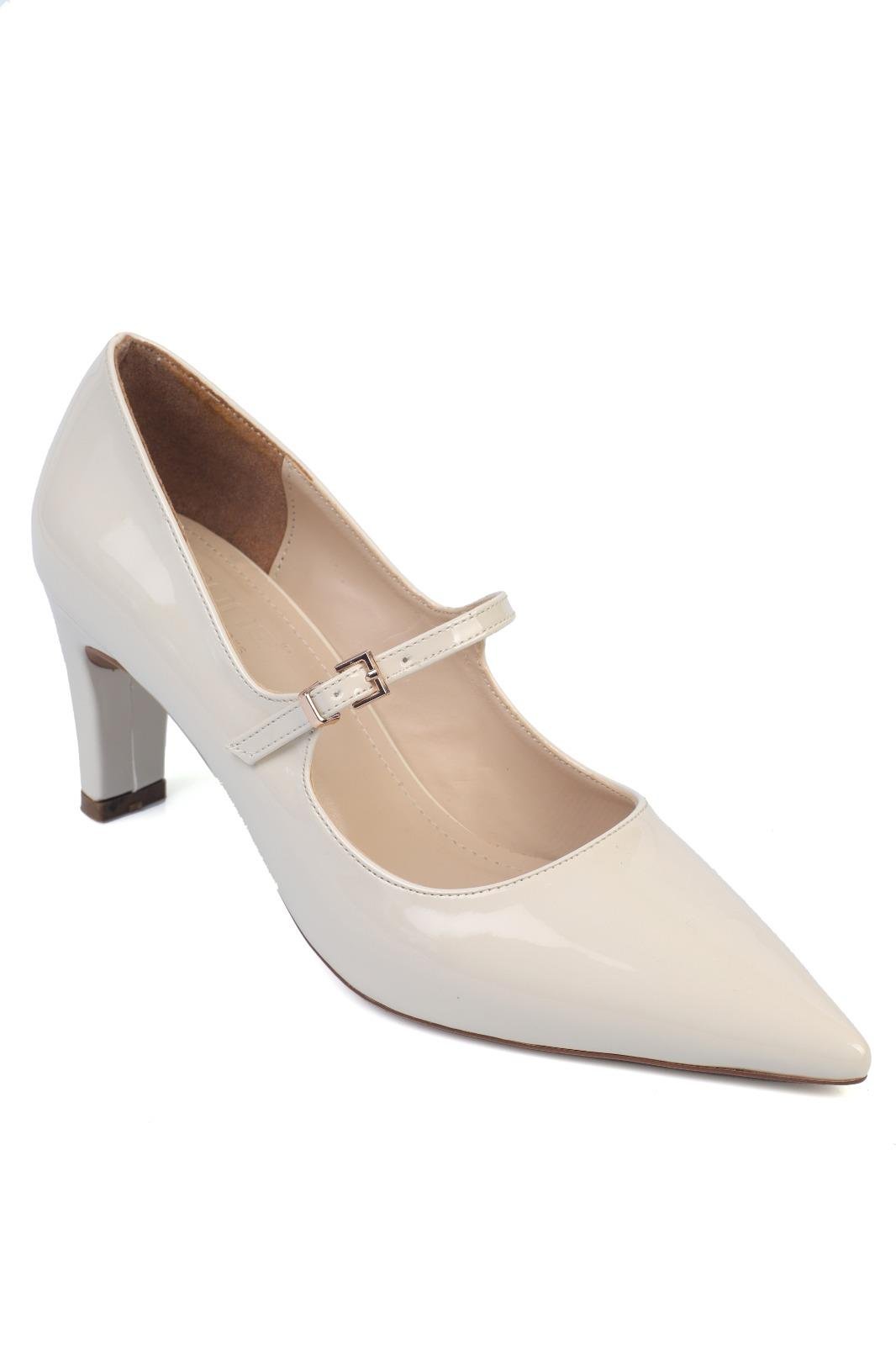 Capone Pointed Toe Medium Heeled Faux Patent Women Patent Ecru Shoes
