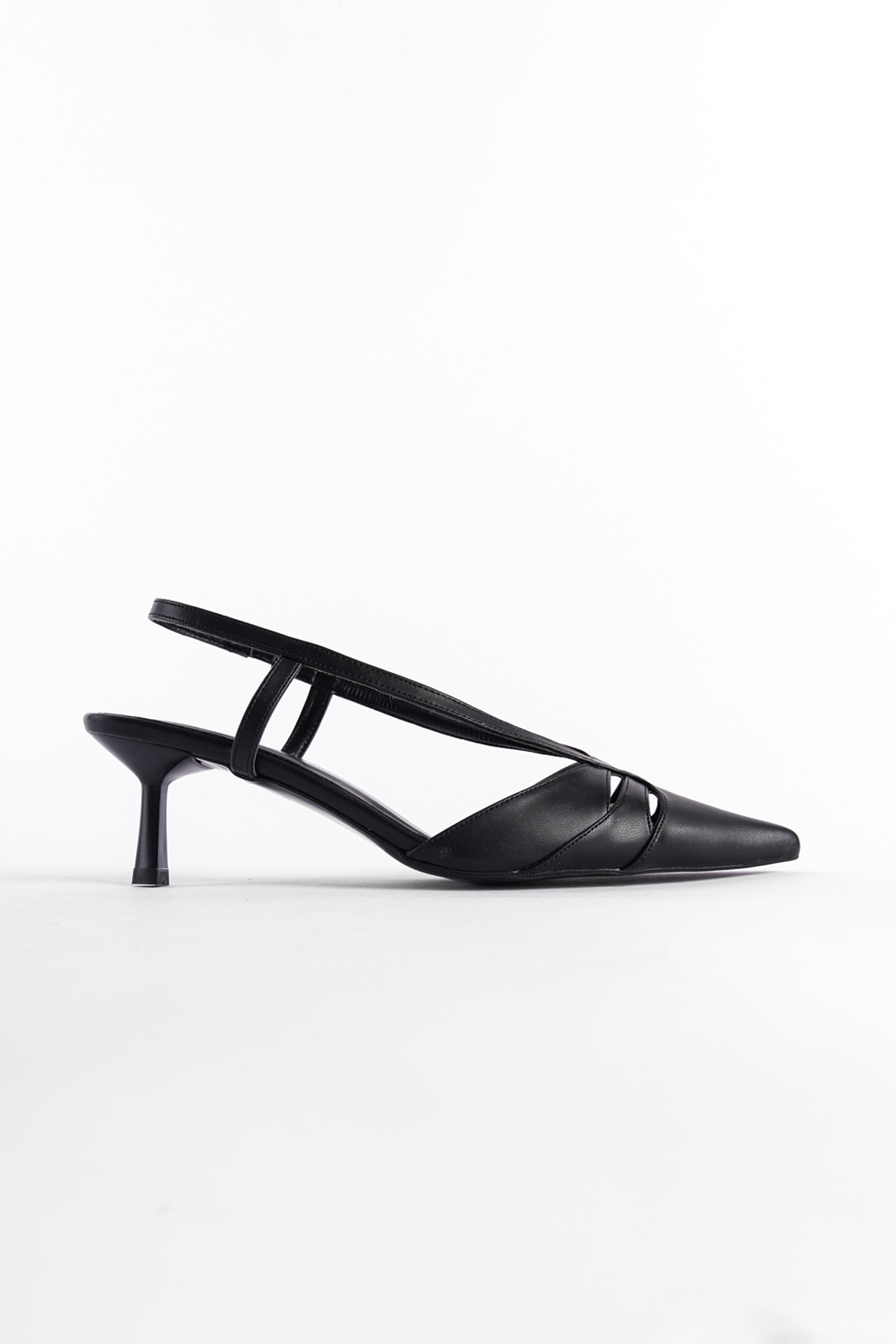 Capone Pointed Toe Mid Heeled Women Black Shoes