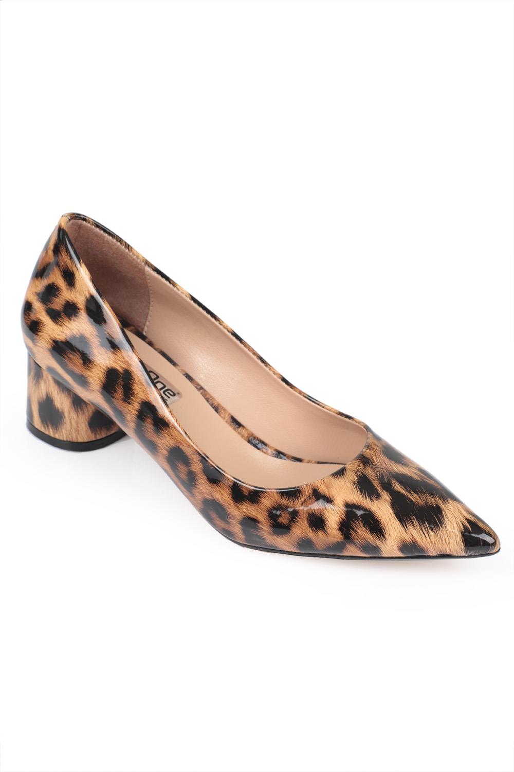 Capone Tina Mid Heel Women Leopard Shoes