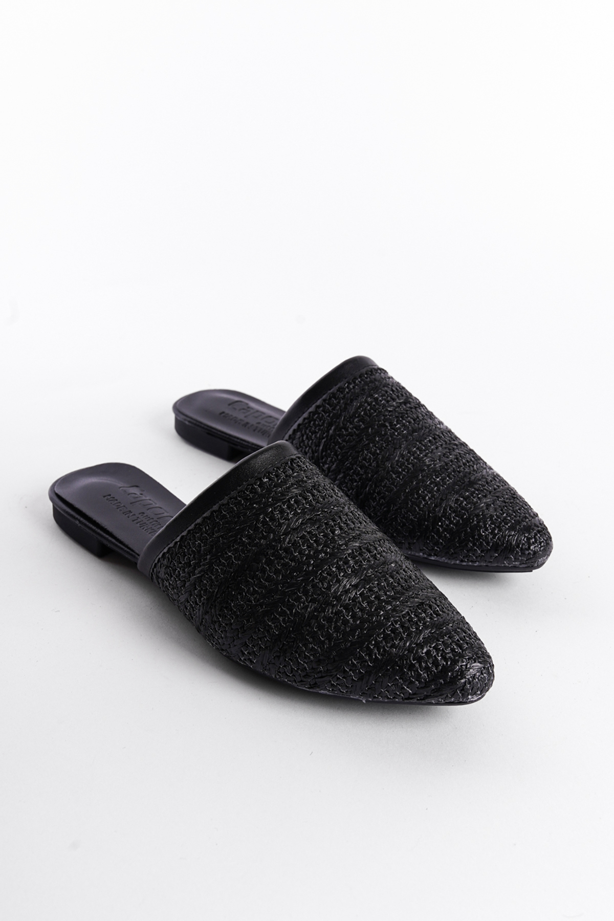 Capone Wicker Closed Pointy Toe Women Black Sandals