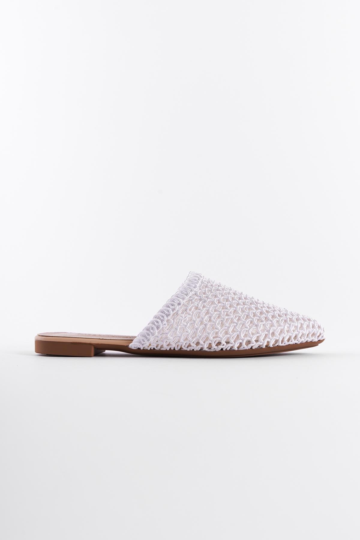 Capone Wicker Closed Pointy Toe Women White Sandals