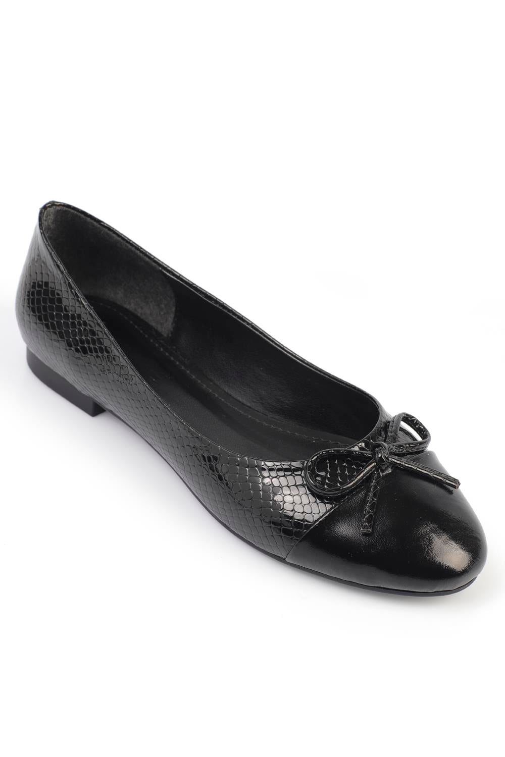Capone Woman Round Toe Two Piece Ballerinas