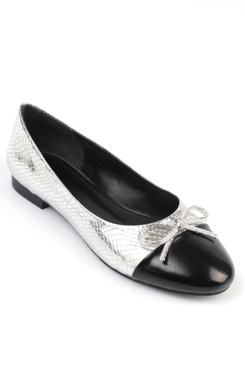 Capone Woman Round Toe Two Piece Ballerinas