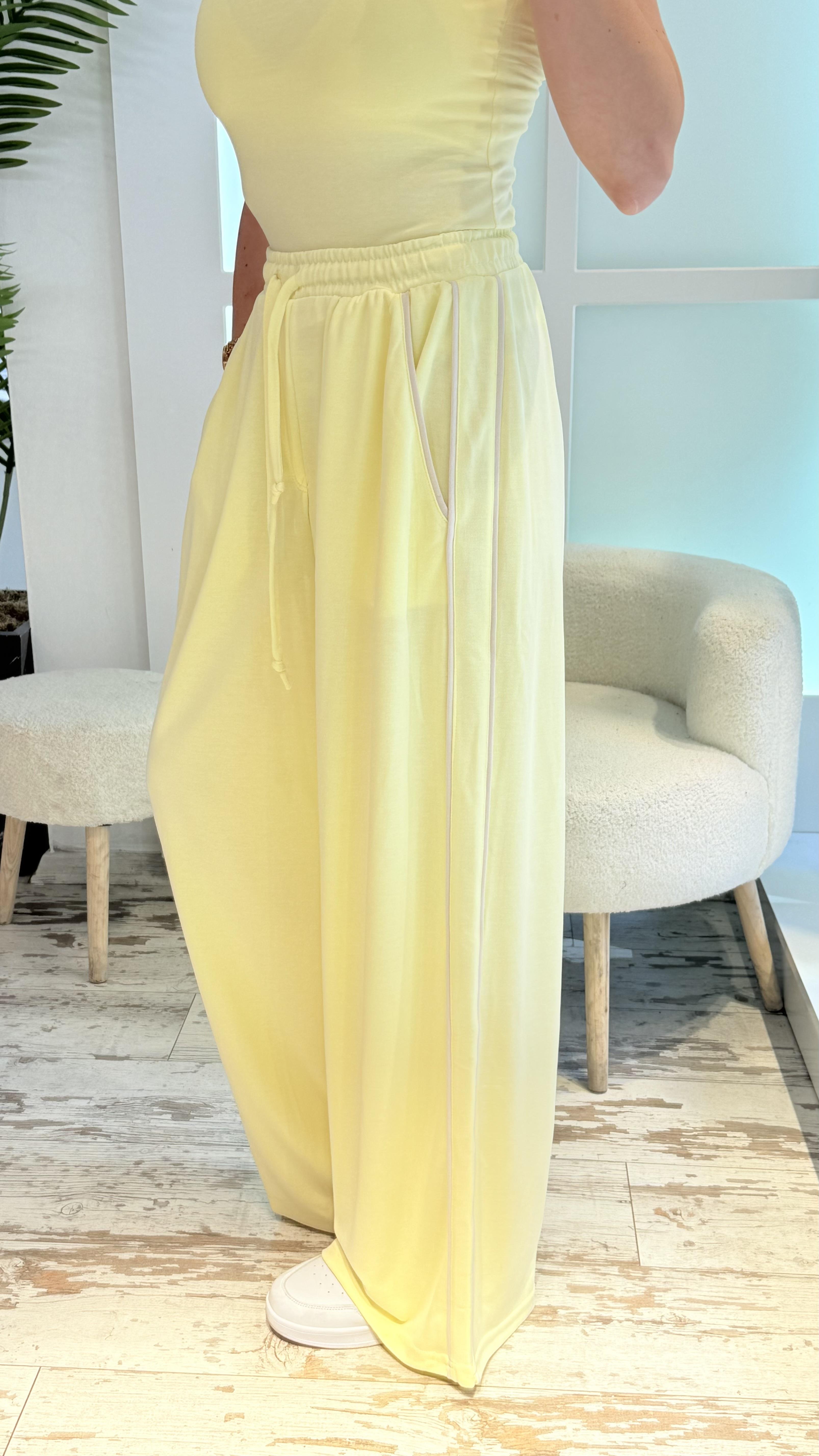AGNES SARI EŞOFMAN 