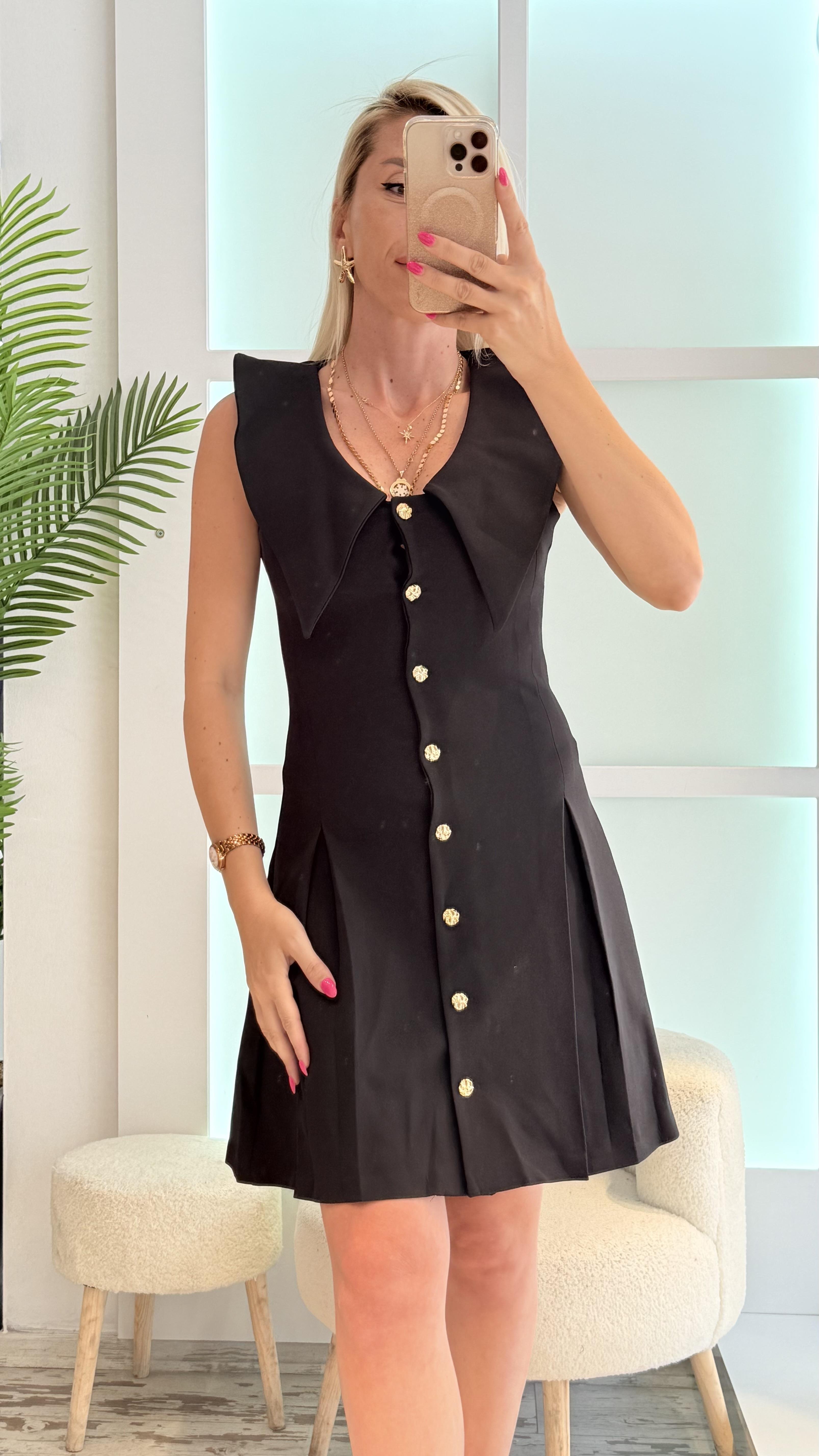 BEBE YAKA SİYAH ELBİSE