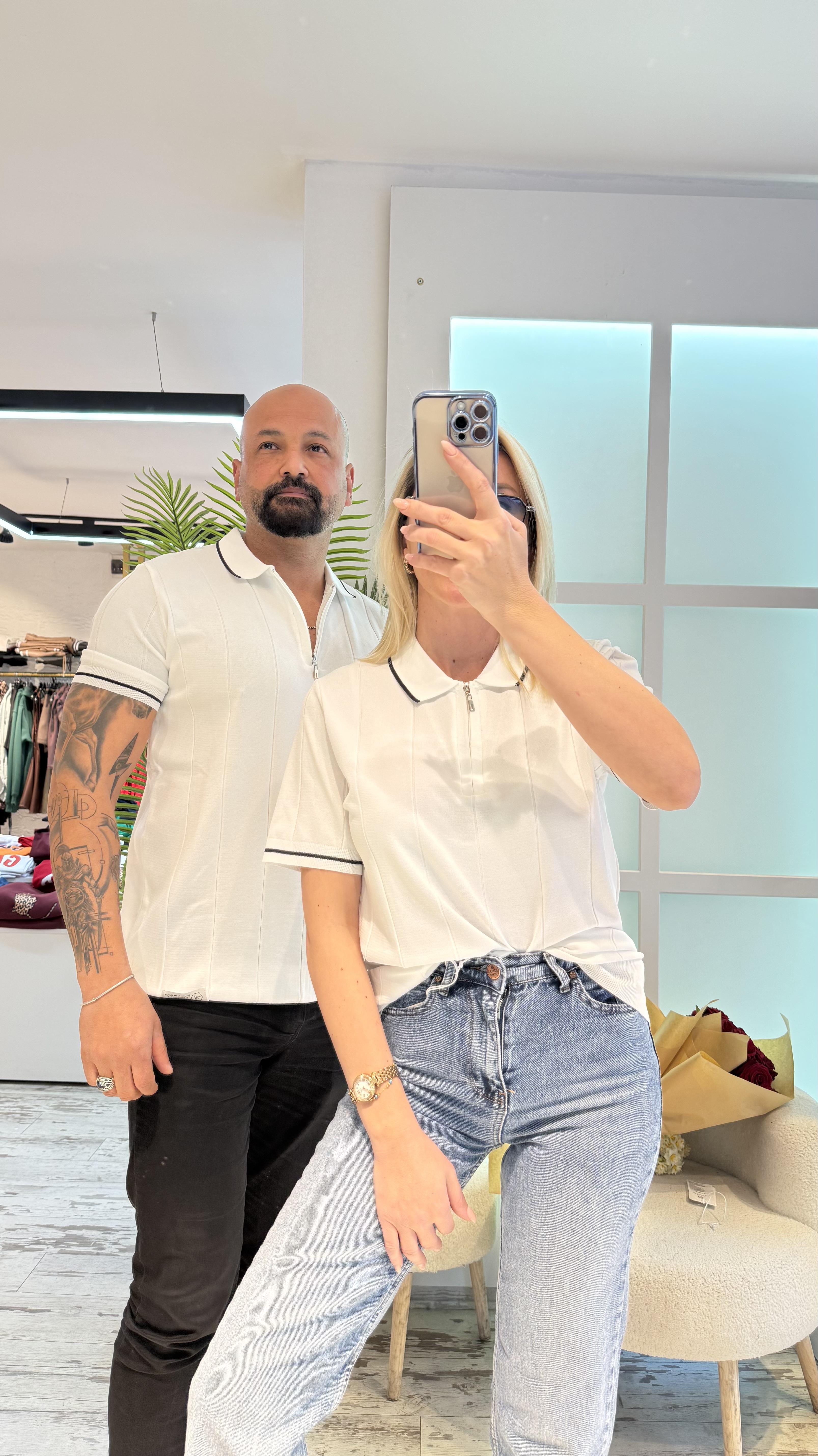 BEYAZ FERMUAR DETAY TRİKO TSHİRT