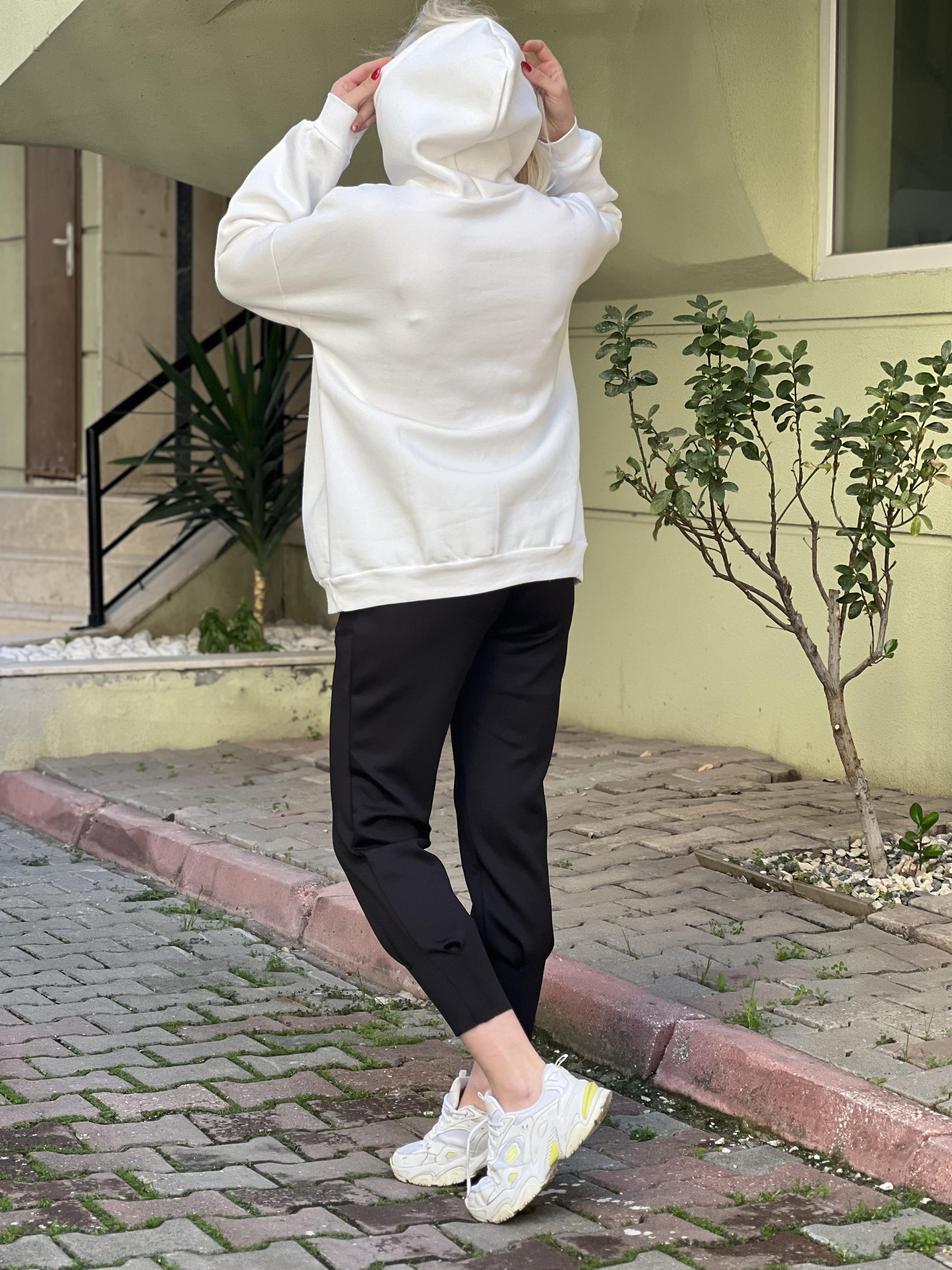 BEYAZ KAPŞONLU SWEAT