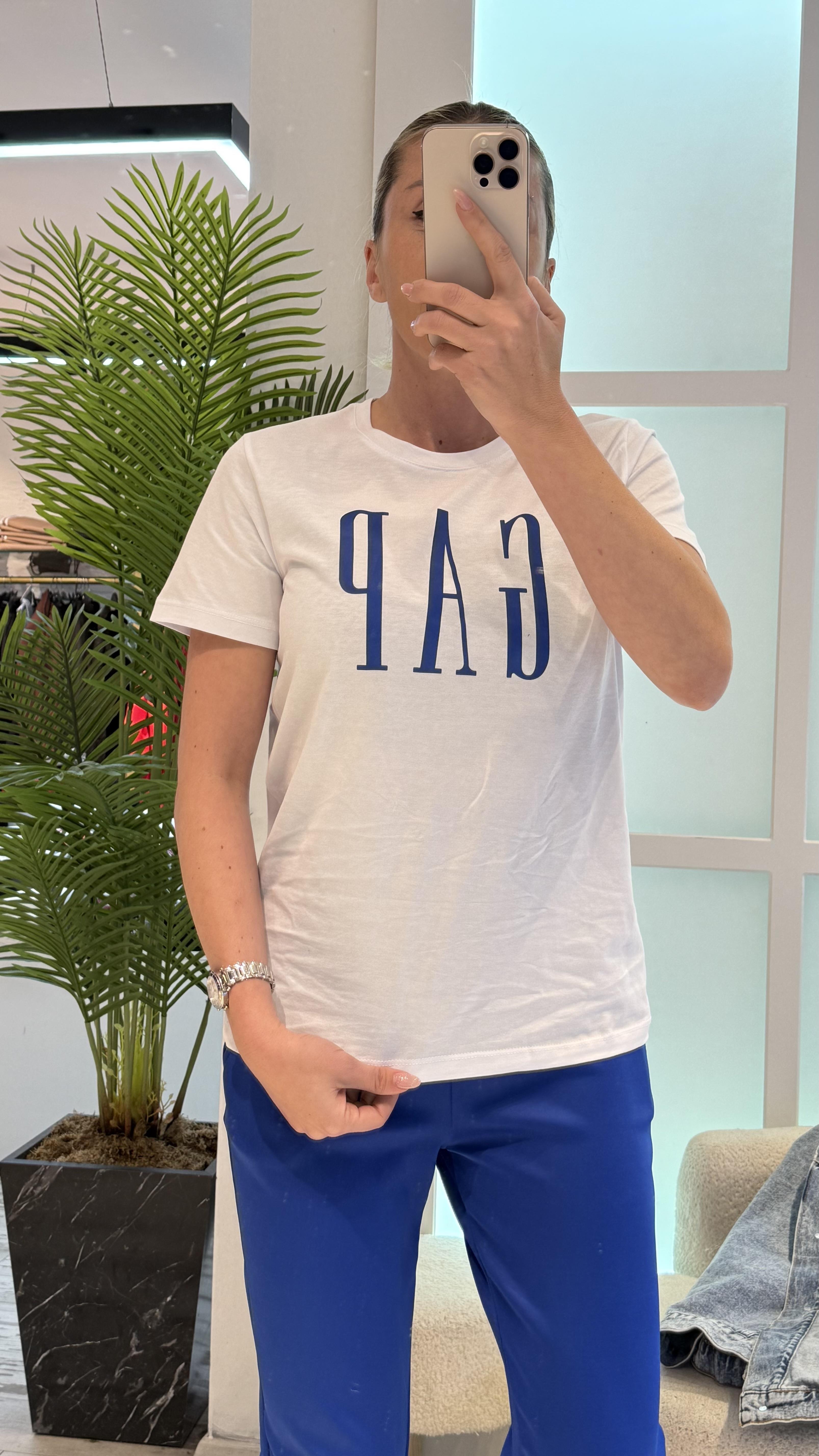 RİVEN ÖNÜ MAVİ YAZILI  TSHIRT