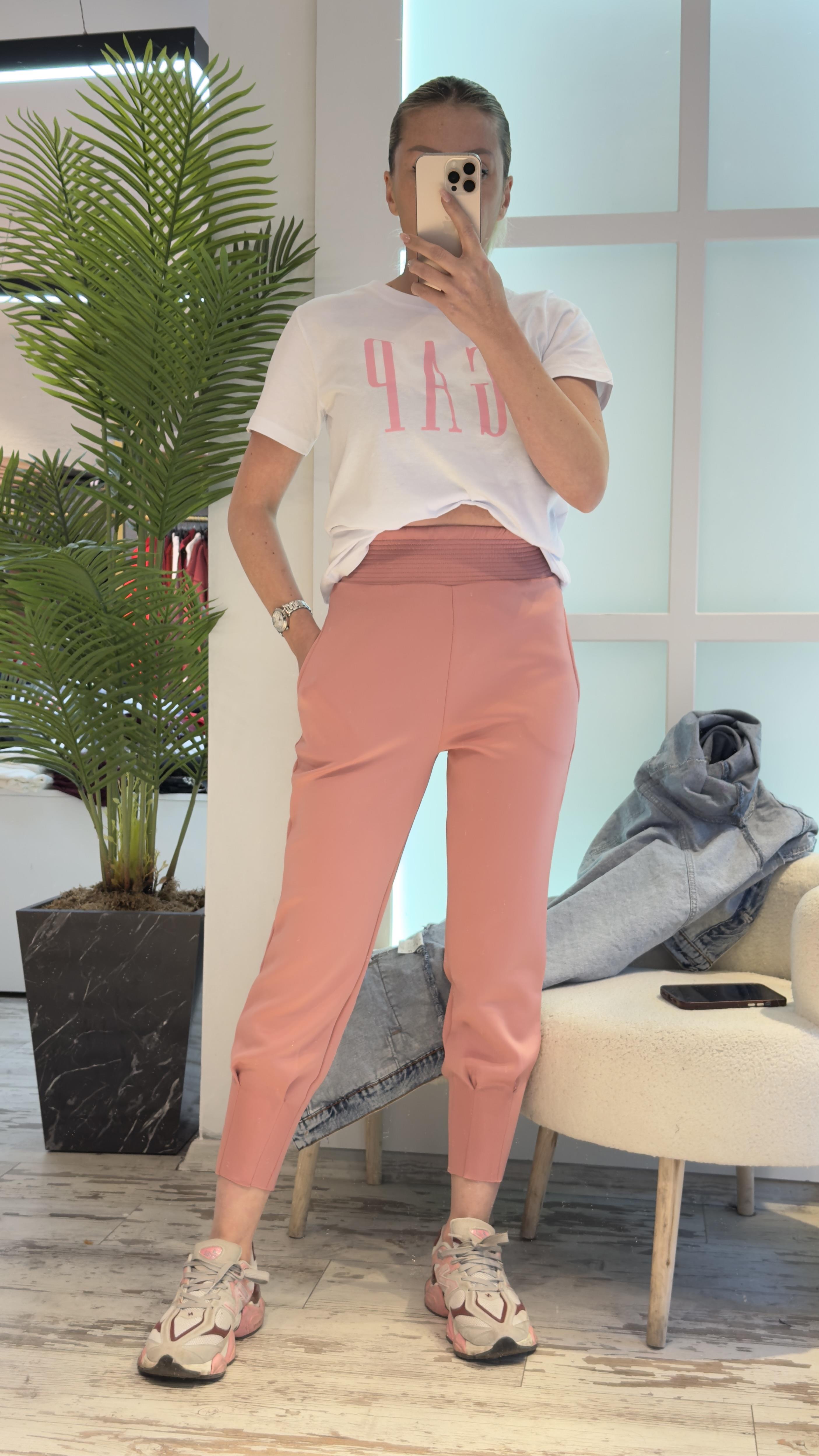 RİVEN ÖNÜ PEMBE YAZILI TSHIRT