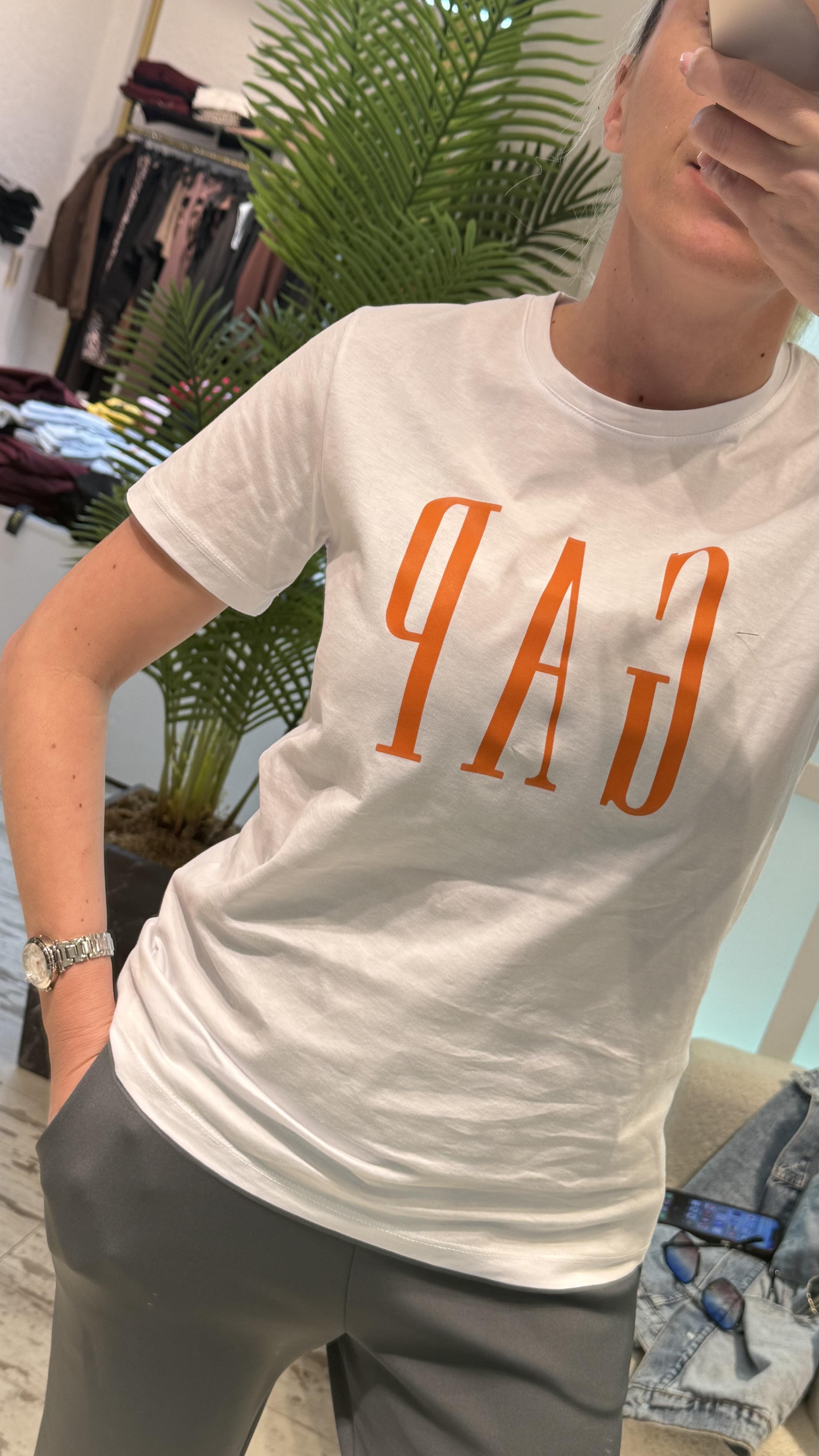 RİVEN TURUNCU YAZILI TSHIRT