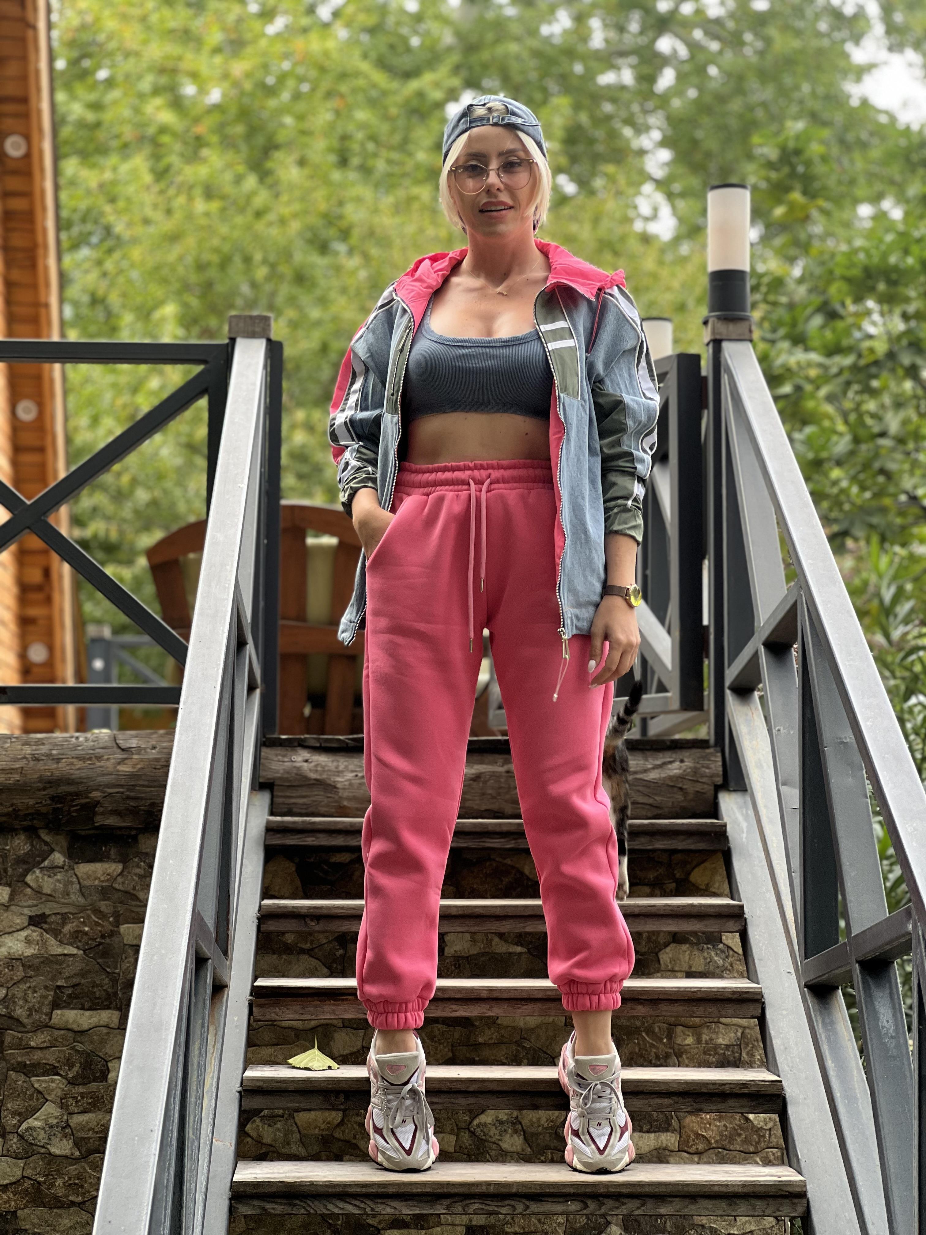 BODY PEMBE EŞOFMAN
