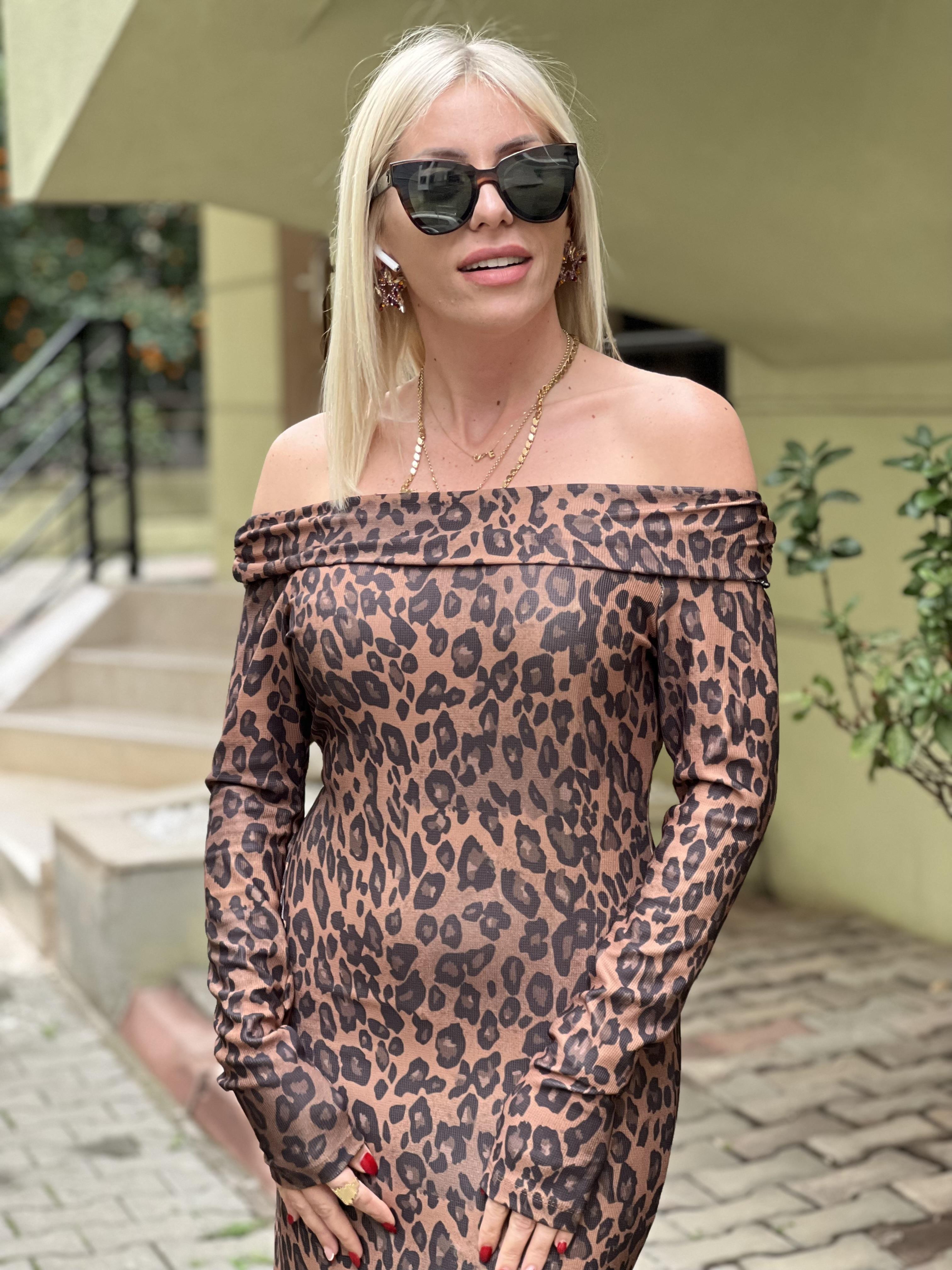 DÜŞÜK OMUZ LEOPAR ELBİSE 