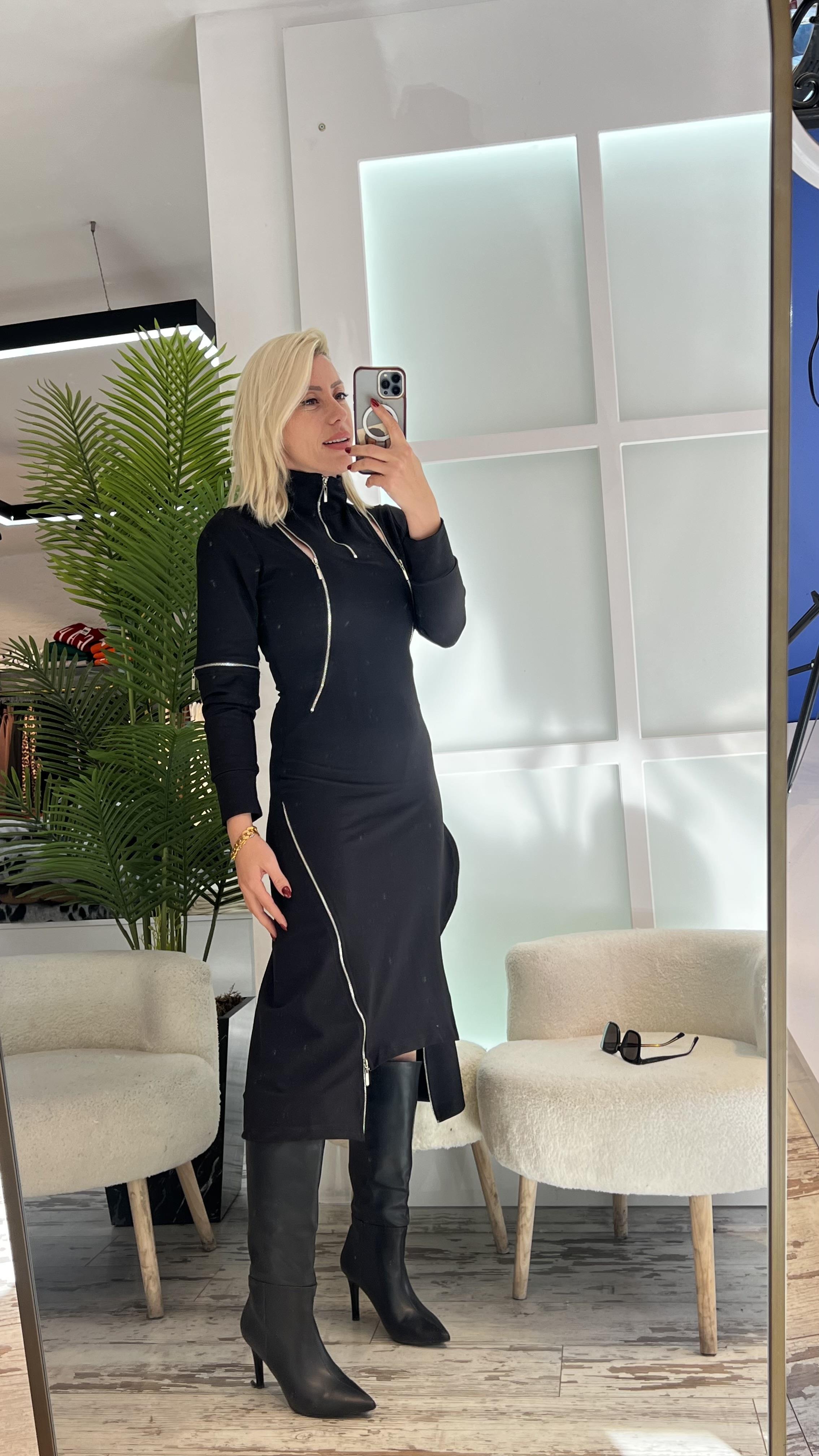 FOX FERMUAR DETAYLI SİYAH ELBİSE