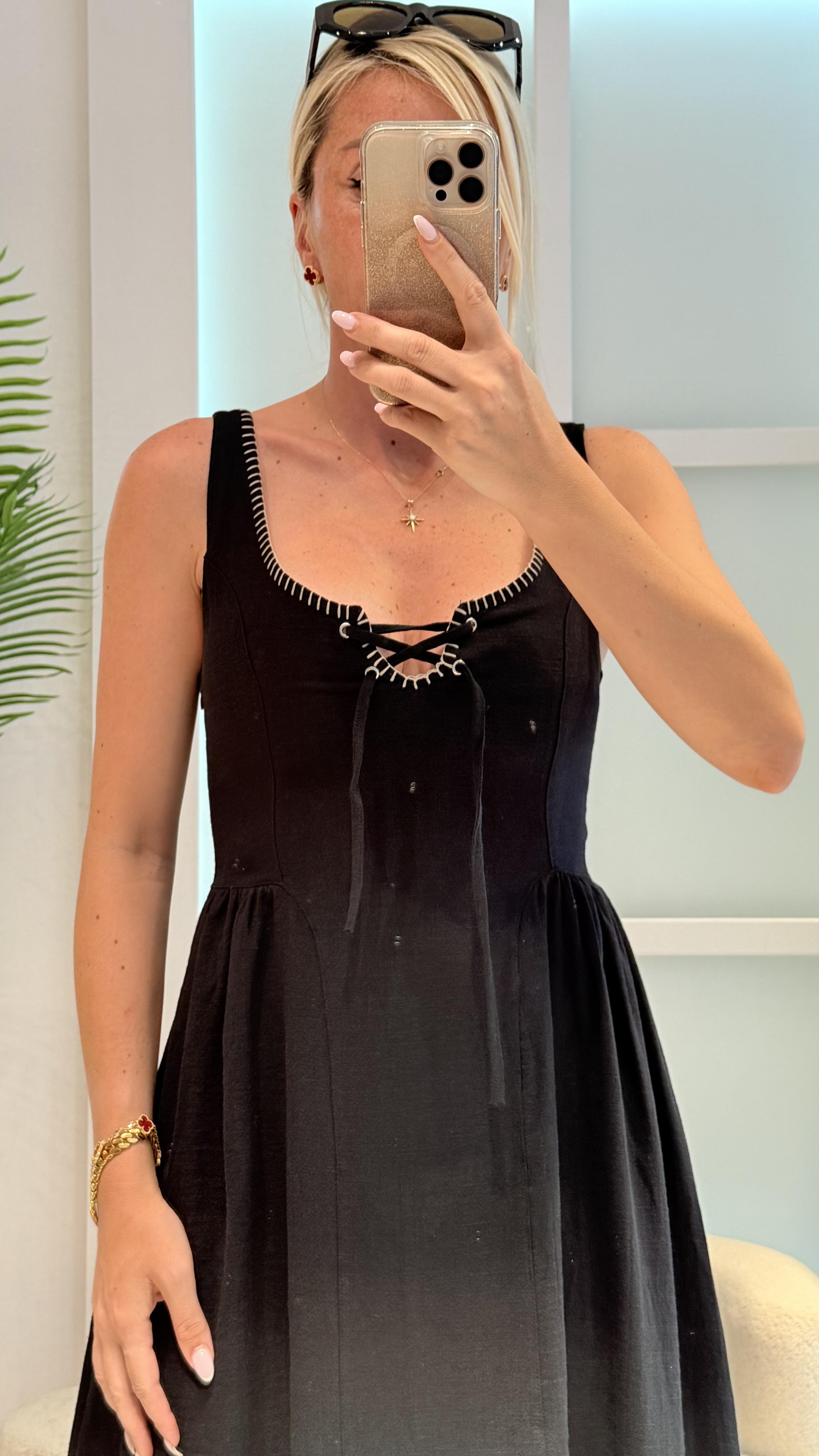 HİLY SİYAH DOKUMA ELBİSE