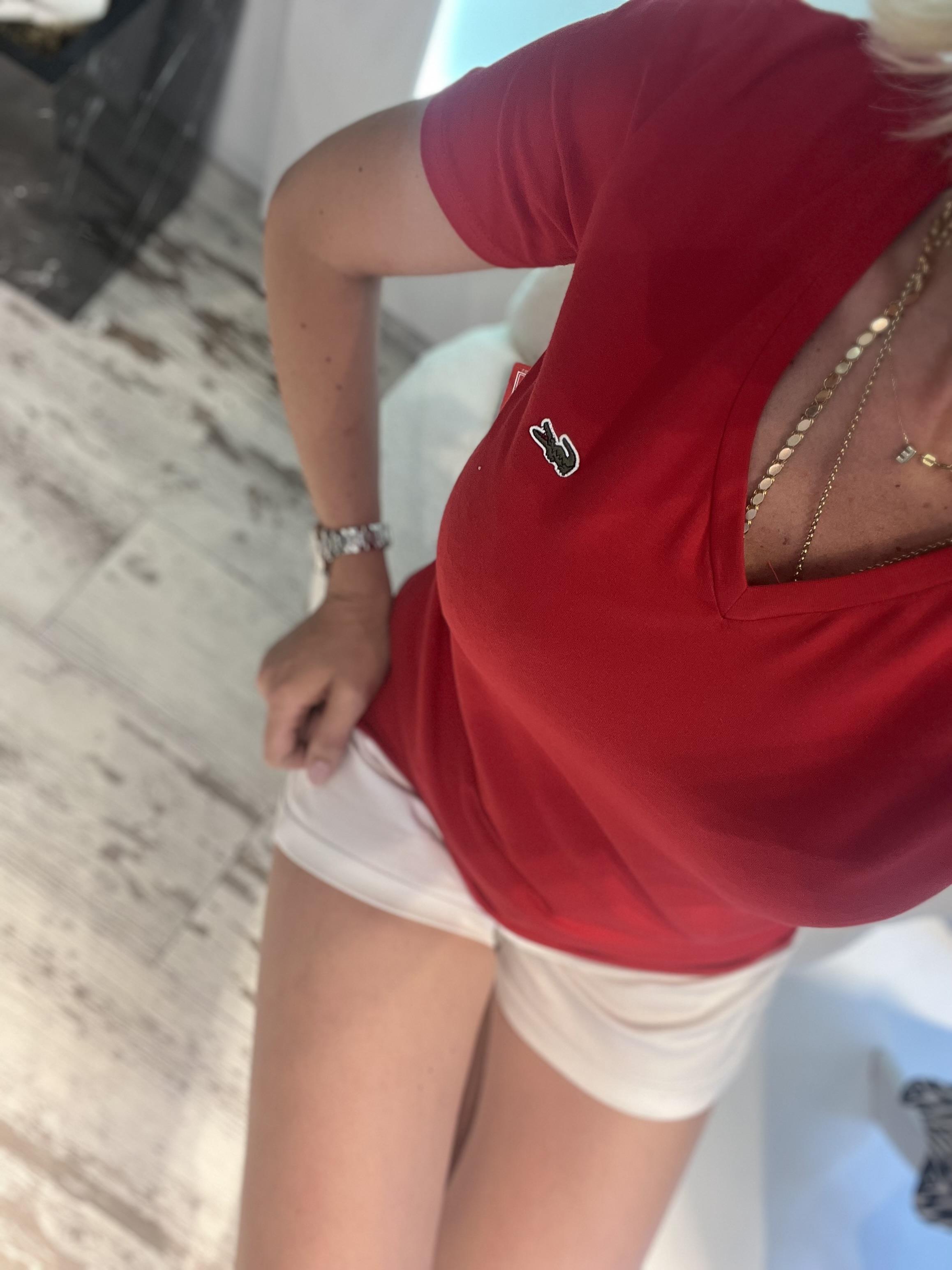 KIRMIZI V YAKA TSHRT 