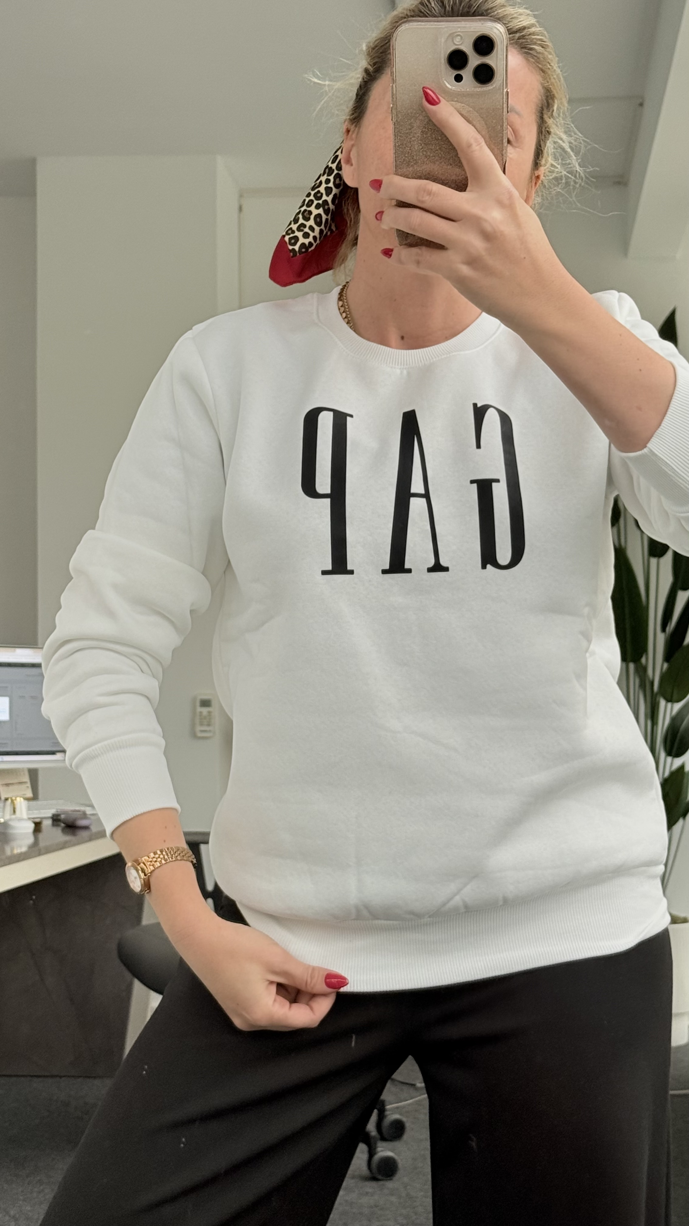 LOLE SİYAH YAZILI SWEATSHIRT