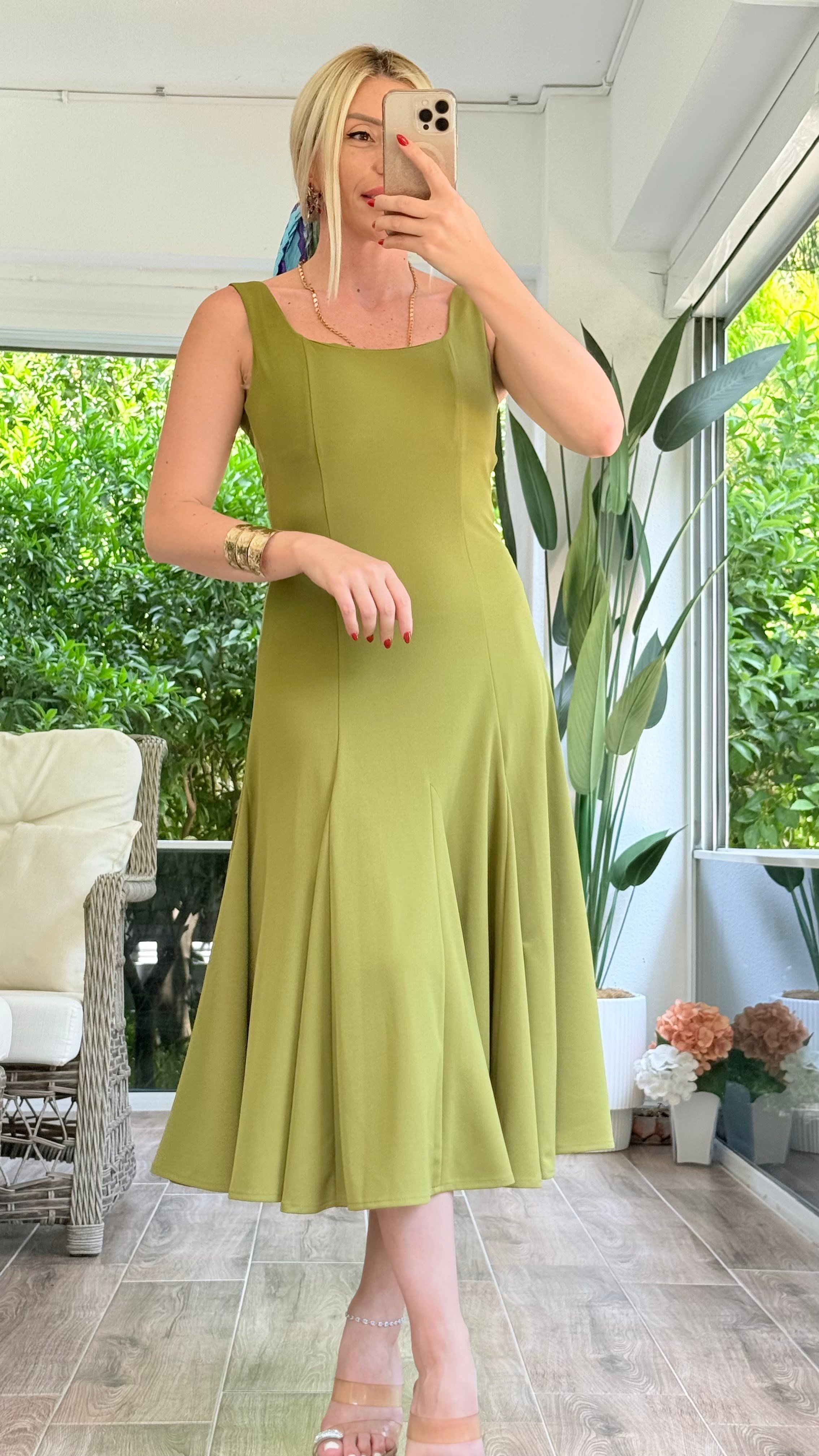 LÖRS YEŞİL ELBİSE