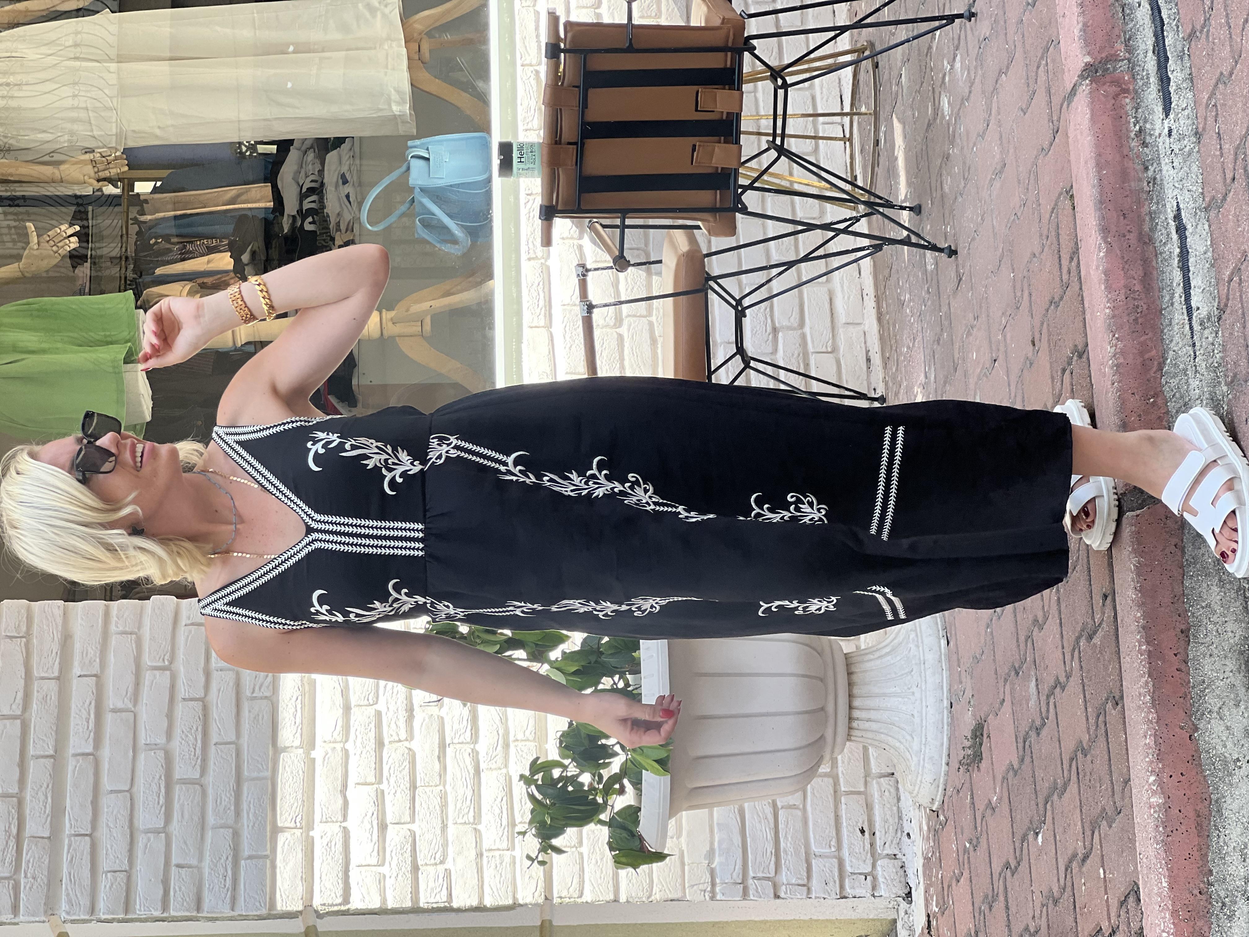 MİD SİYAH ANTİK DESEN ELBİSE 