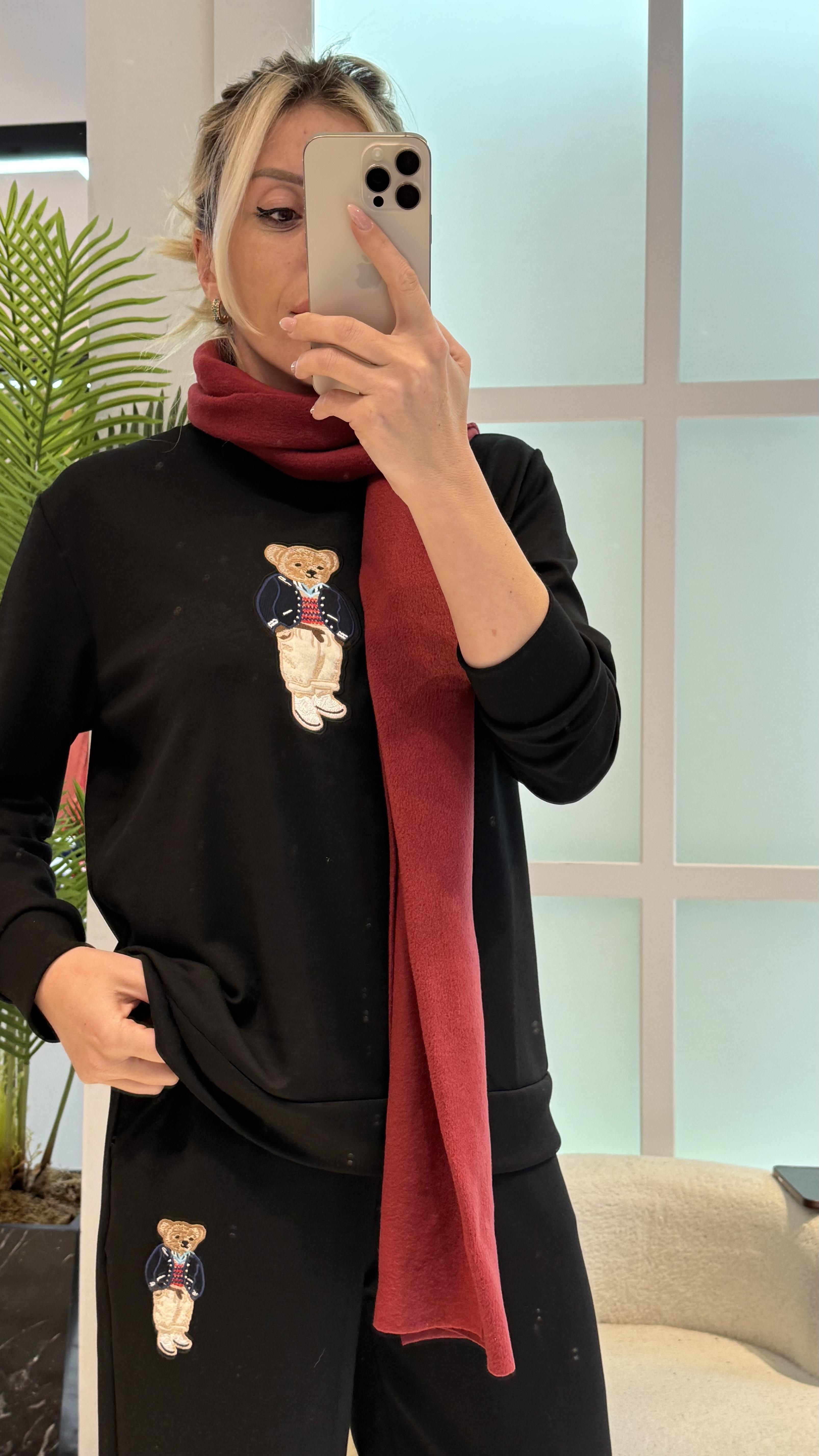 NİCE SİYAH EŞOFMAN TAKIMI