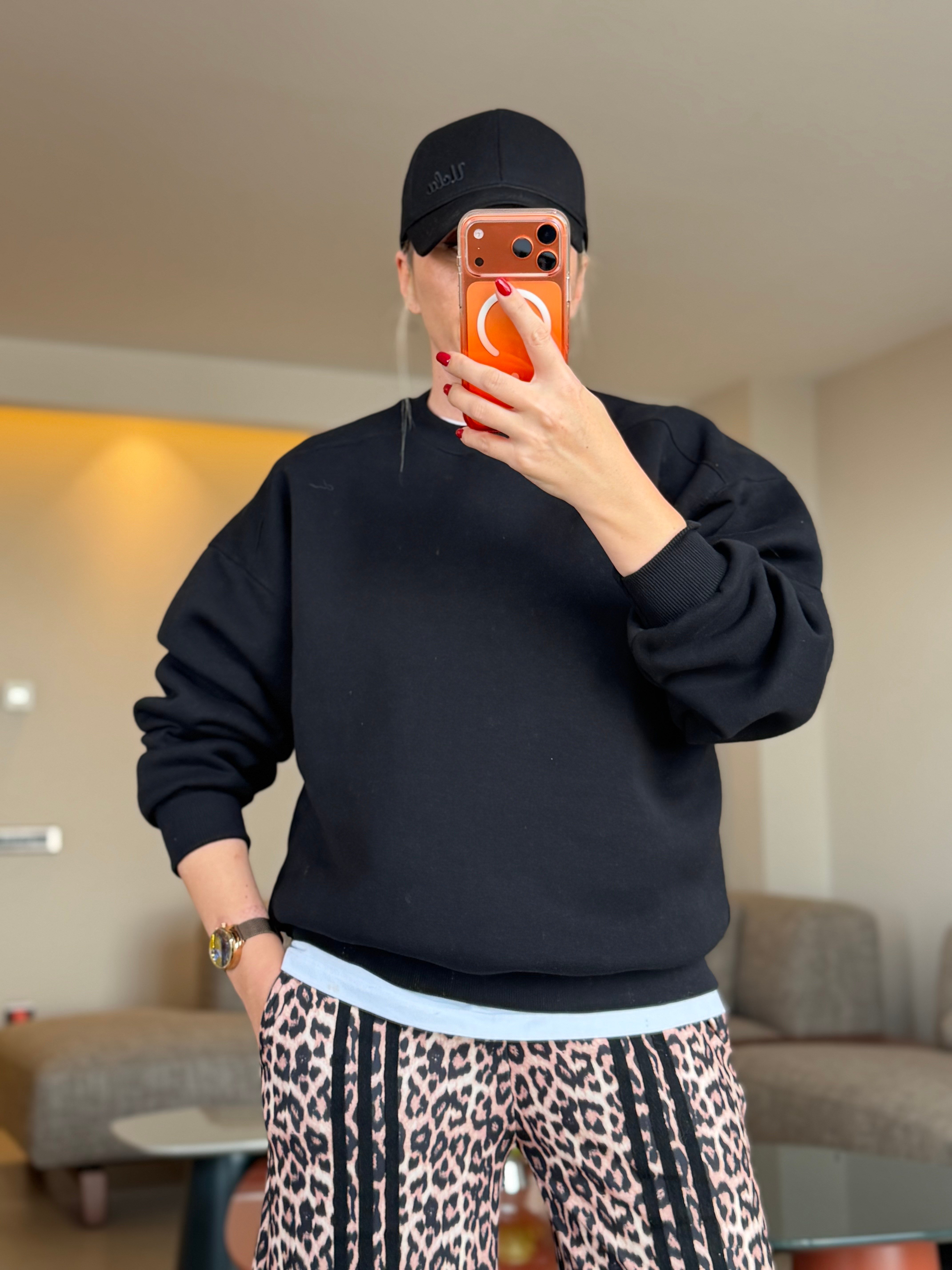 OLSE SİYAH SWEATSHIRT 