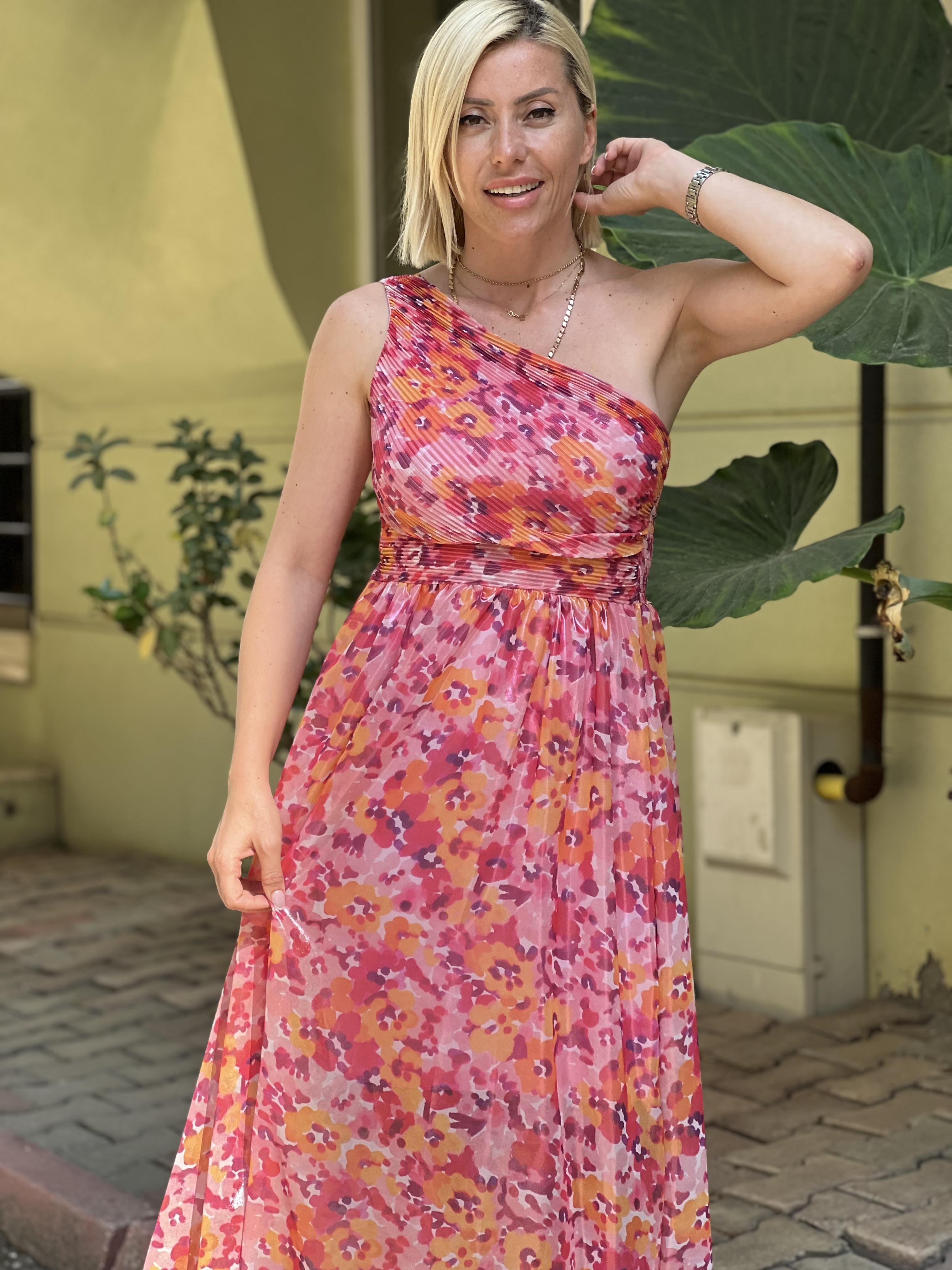 TEK OMUZ PEMBE ELBİSE 