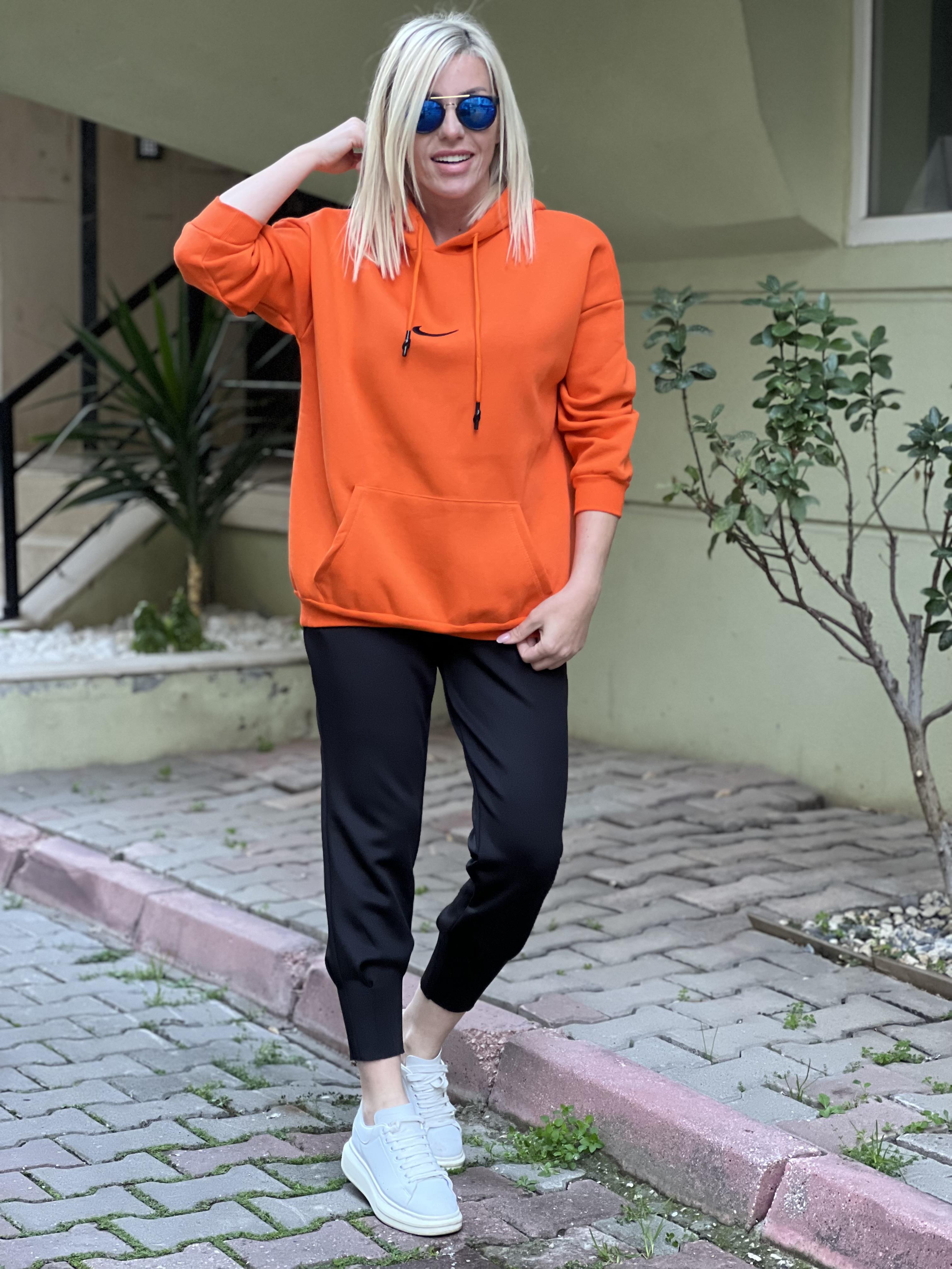 TURUNCU KAPŞONLU SWEAT