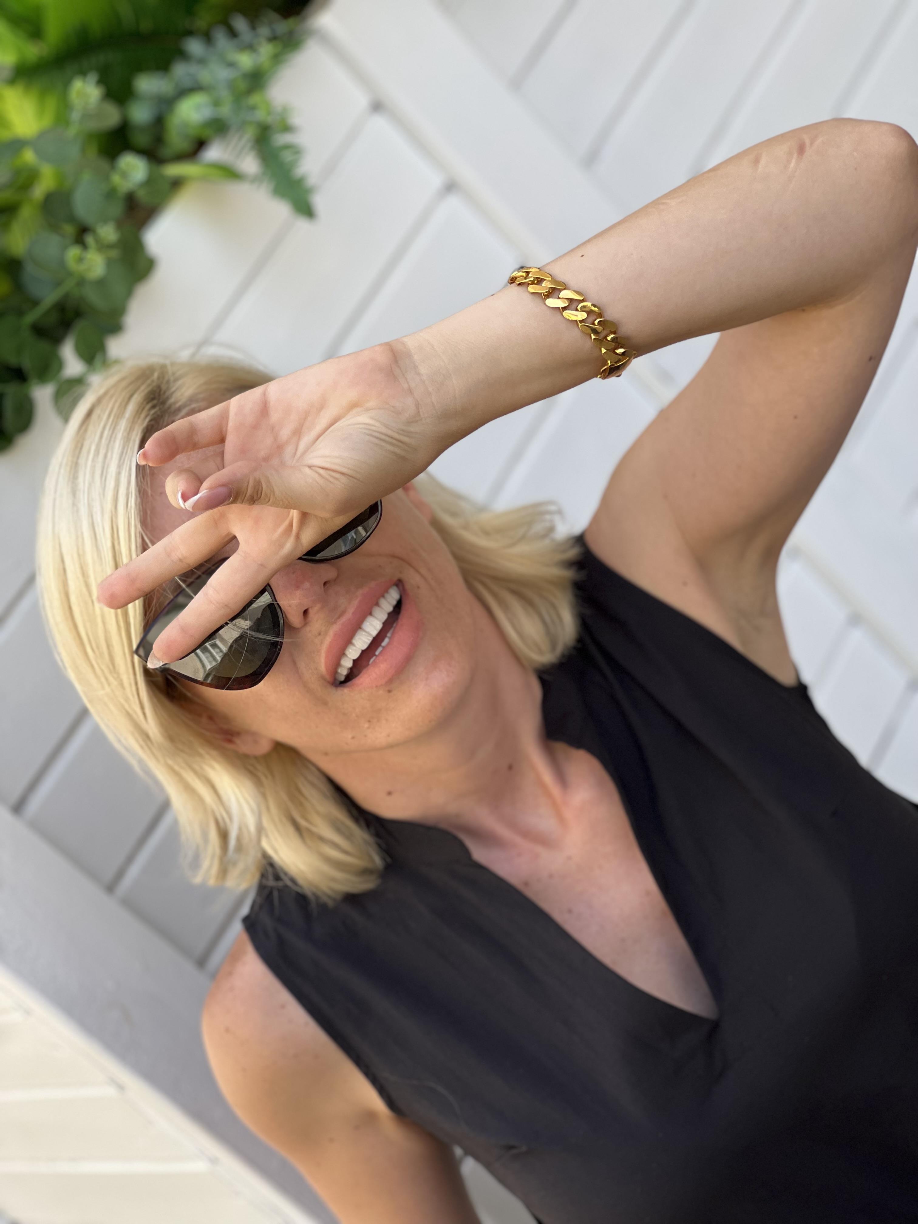 BLACK V YAKA SİYAH UZUN ELBİSE 