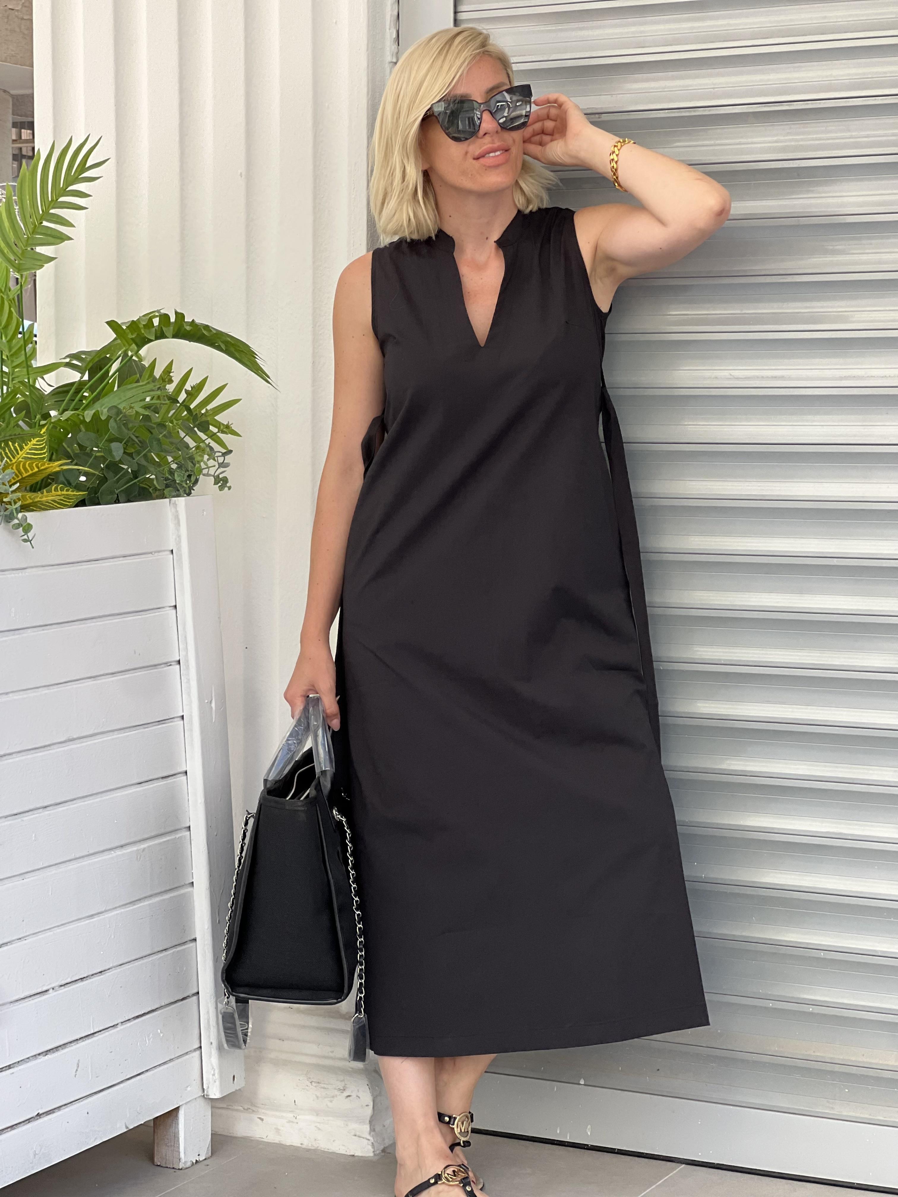 BLACK V YAKA SİYAH UZUN ELBİSE 