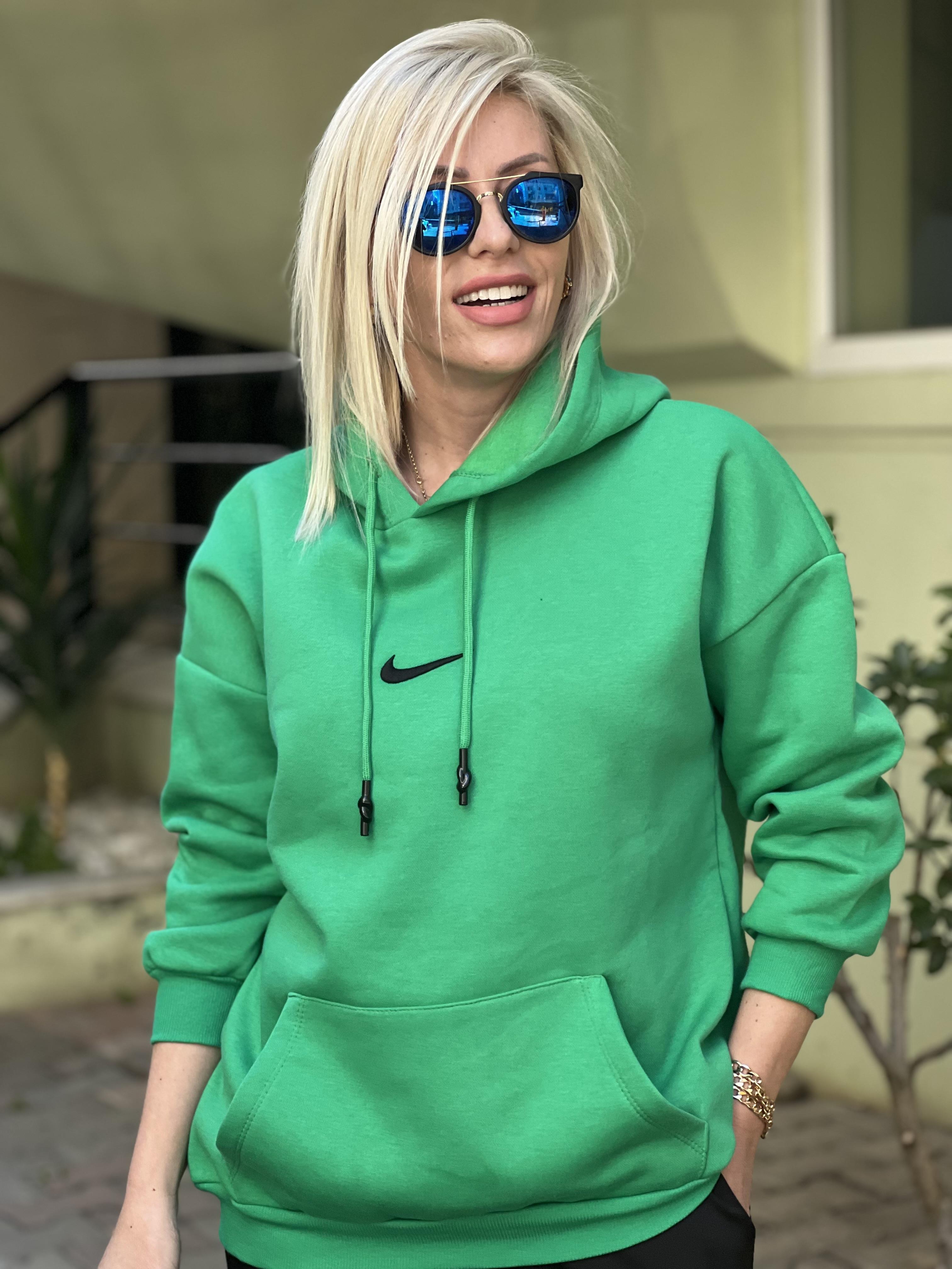YEŞİL KAPŞONLU SWEAT 
