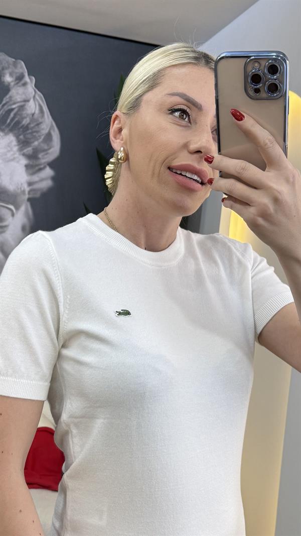 ARORA BEYAZ YUMUŞAK DOKU TSHIRT