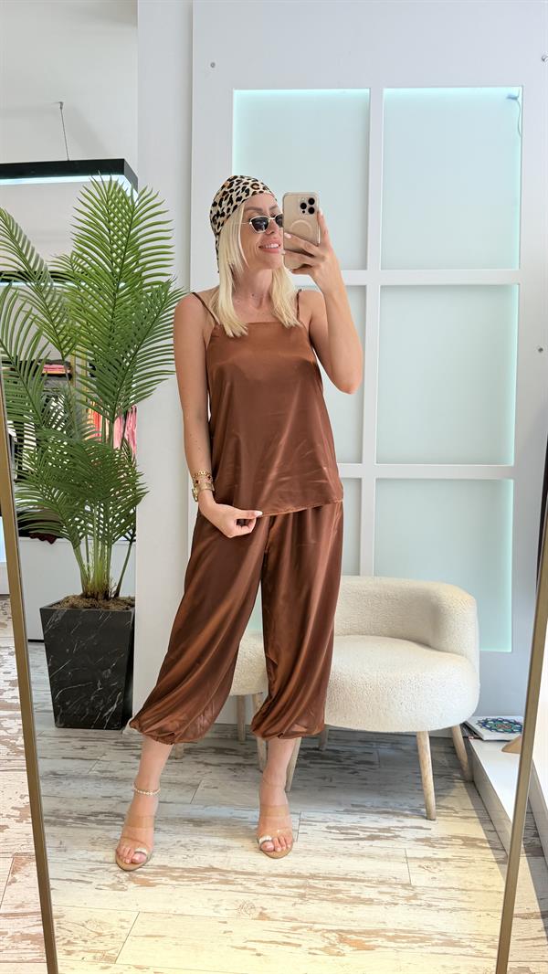 ASİN KAHVERENGİ SATEN ÜST 