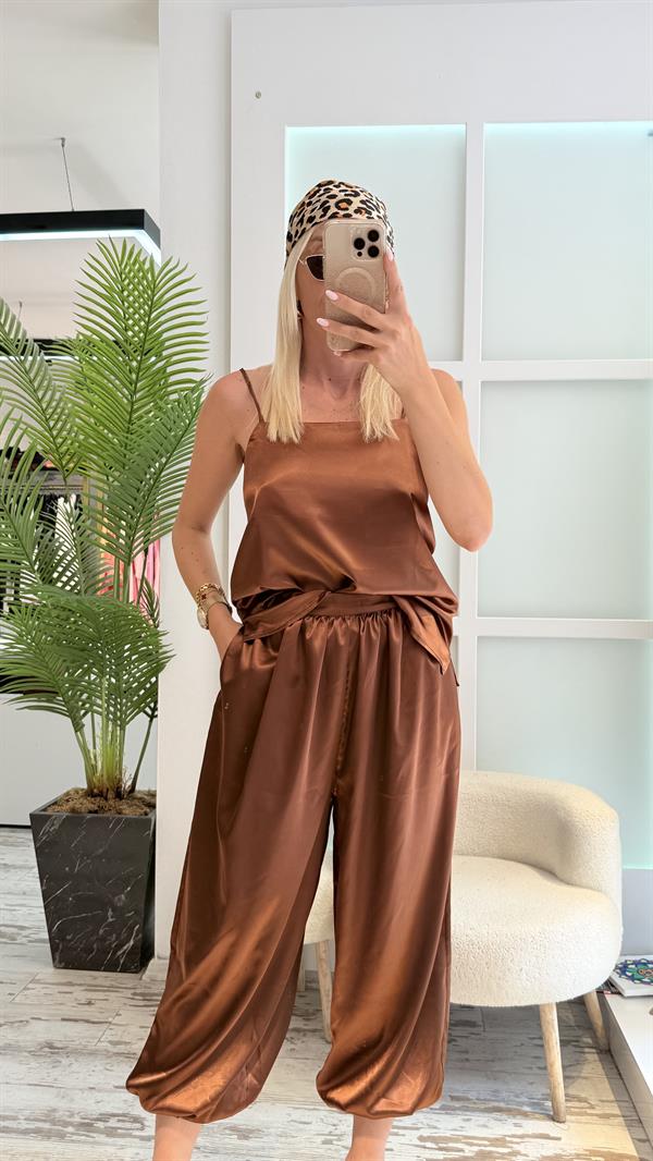 ASİN KAHVERENGİ SATEN ÜST 