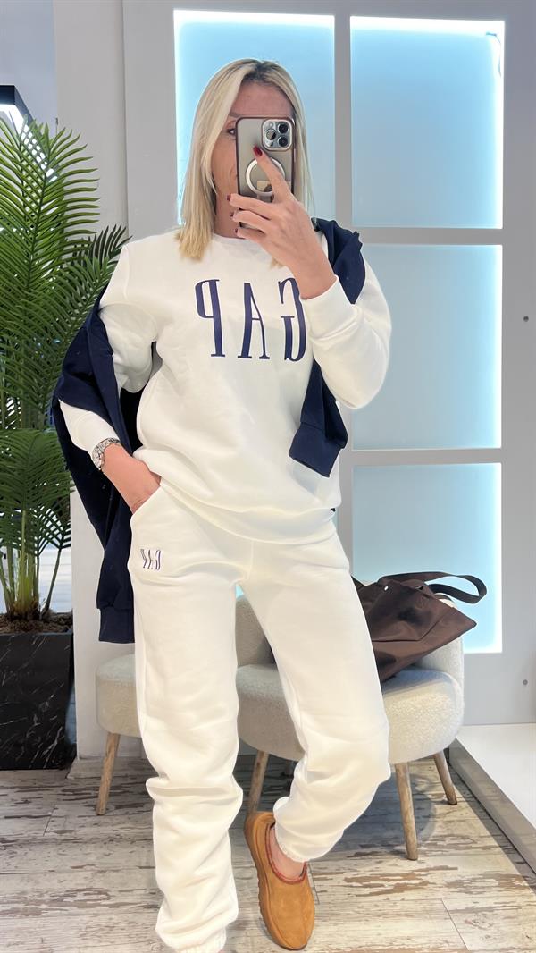 BEYAZ GAP SWEATSHIRT