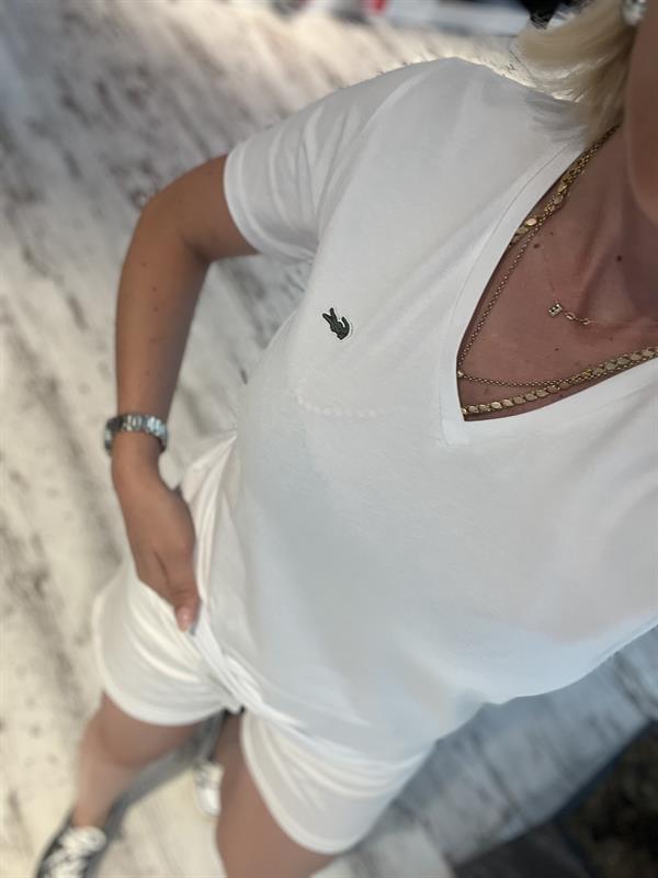 BEYAZ V YAKA TSHRT 