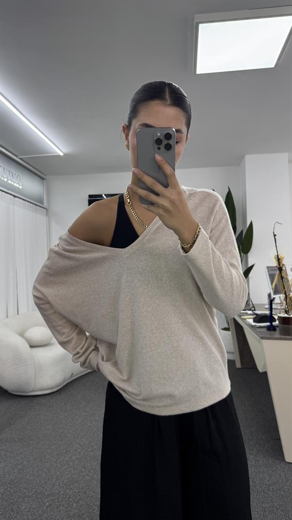 BOLY  V YAKA BEJ TRİKO KAZAK