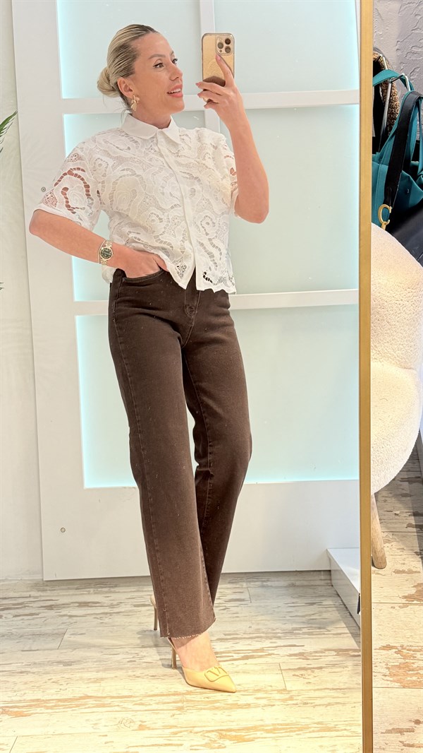 BULUM BEYAZ DANTEL İŞLEMELİ GÖMLEK 