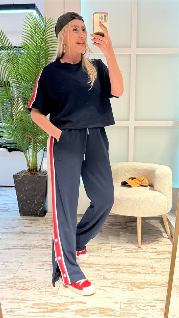 ELİN LACİVERT TAKIM