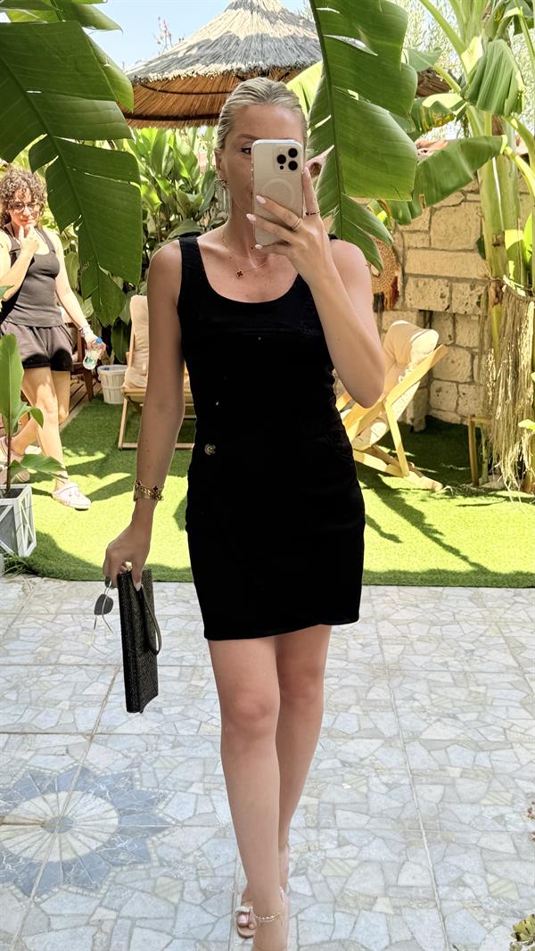 ELLY SİYAH GABARDİN ELBİSE