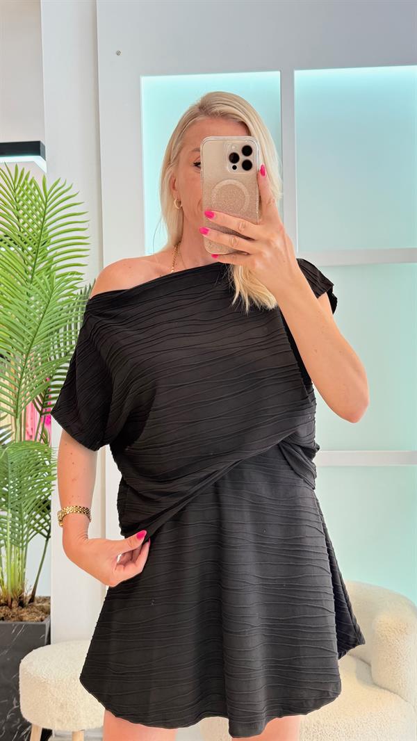 HUNY ETEKLİ SİYAH TAKIM