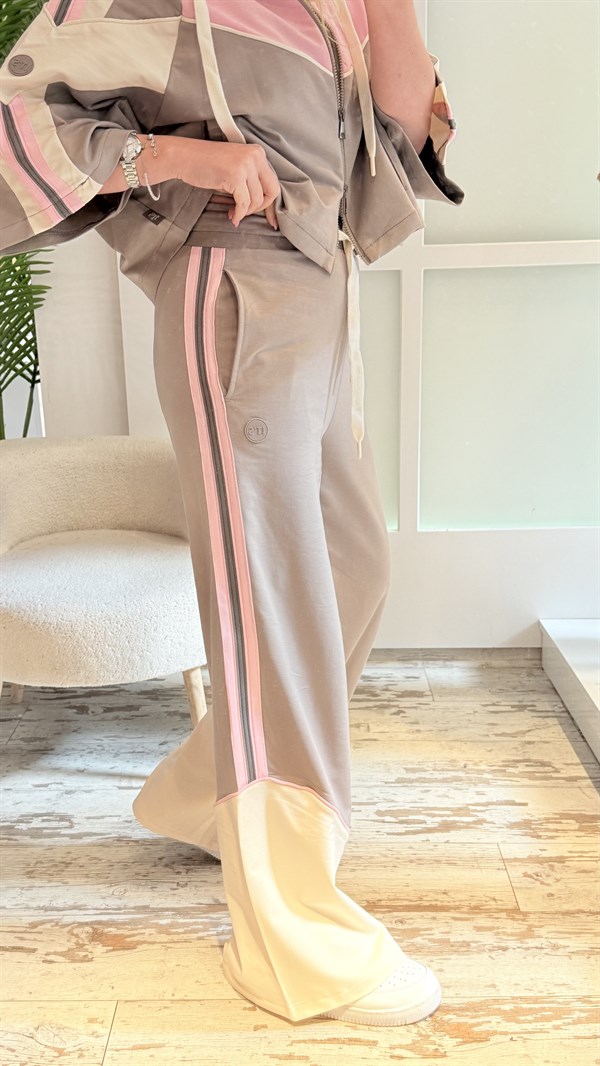 İLNE KAHVERENGİ PEMBE DETAYLI TASARIM TAKIM 