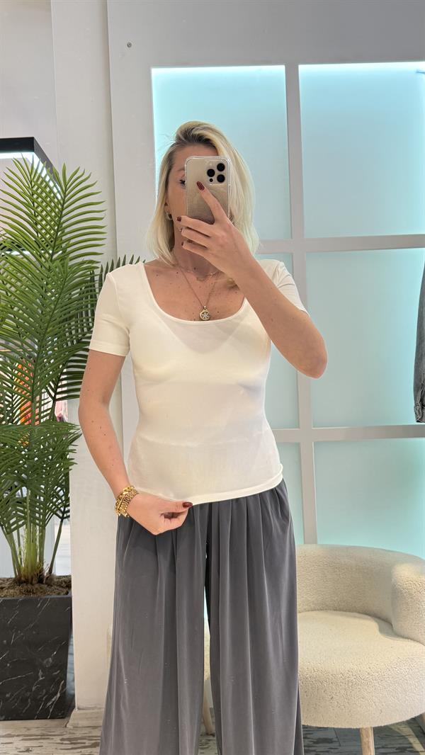 JELLY U YAKA BEYAZ TSHİRT